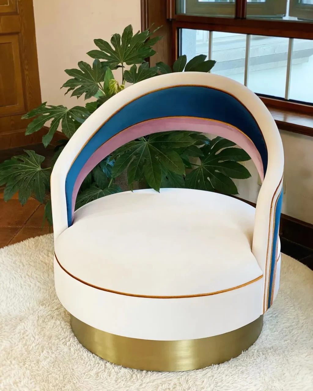 Swivel Charisse Armchair: Edra