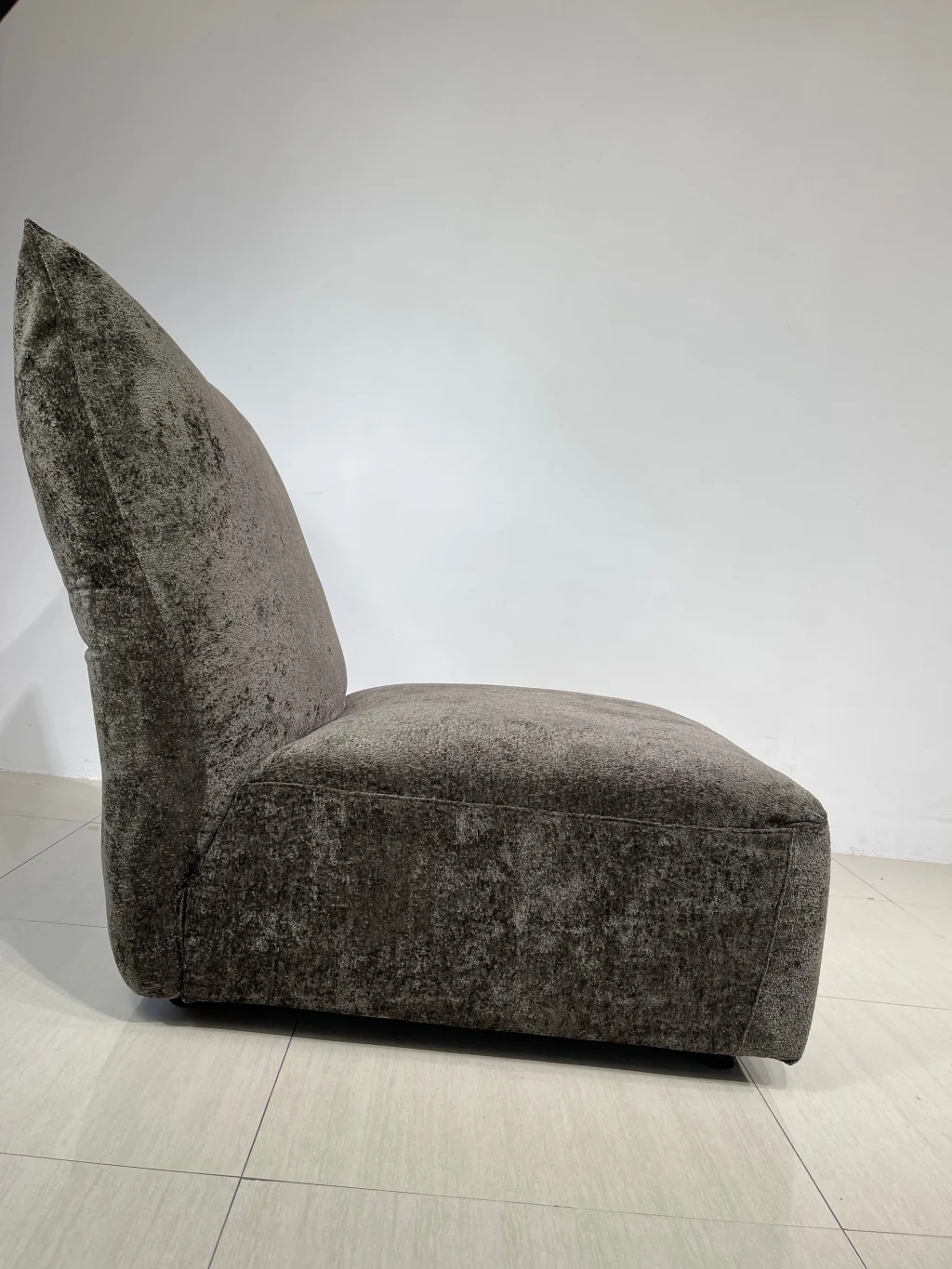 Petal Standard Sofa : Single Seater