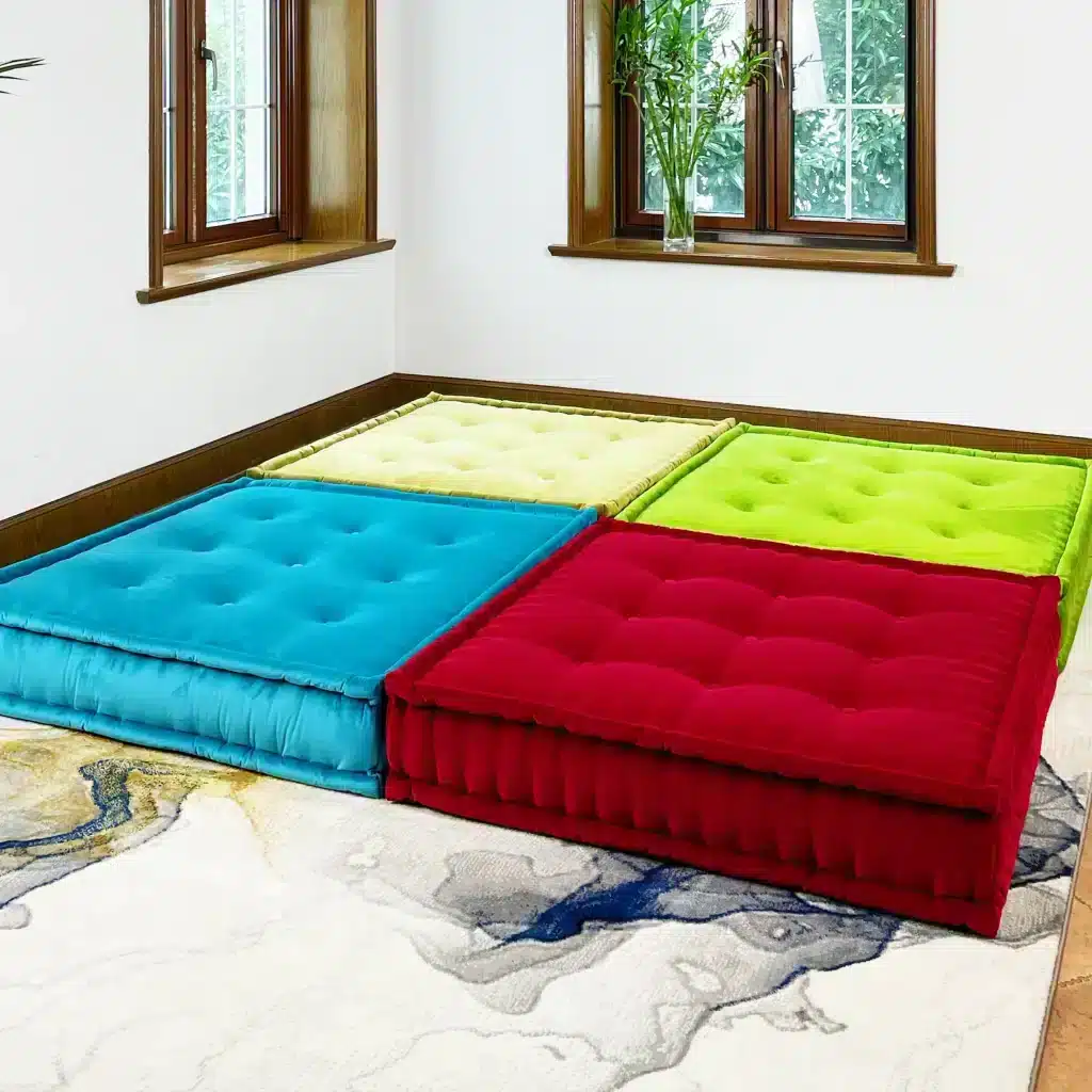 French Daybed Sofa : Erena