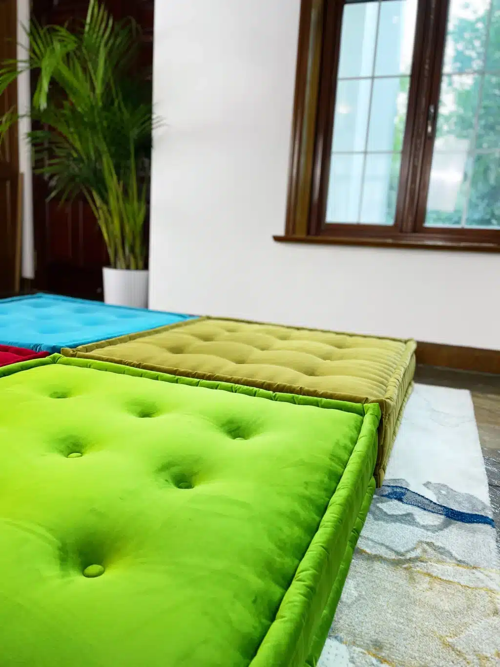 French Daybed Sofa : Erena