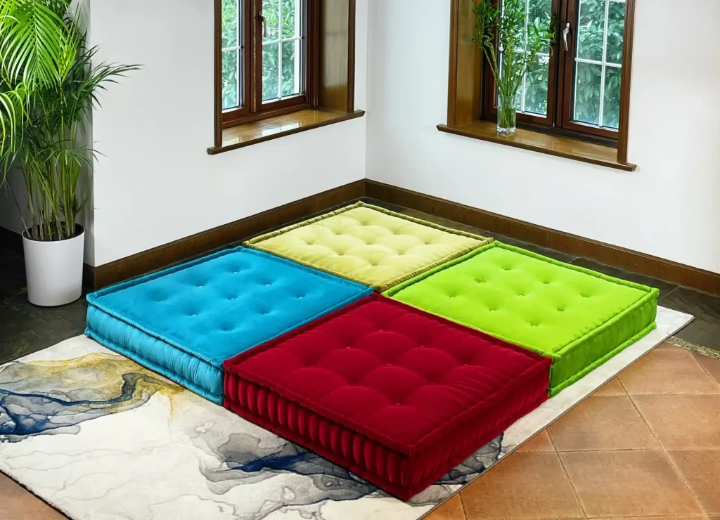 French Daybed Sofa : Erena