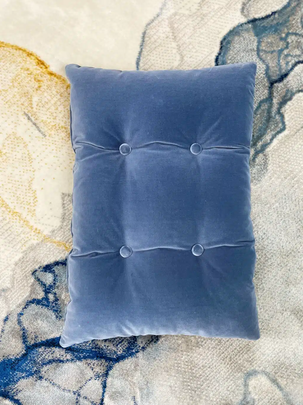 Rectangle Throw Pillow w/ 4 buttons