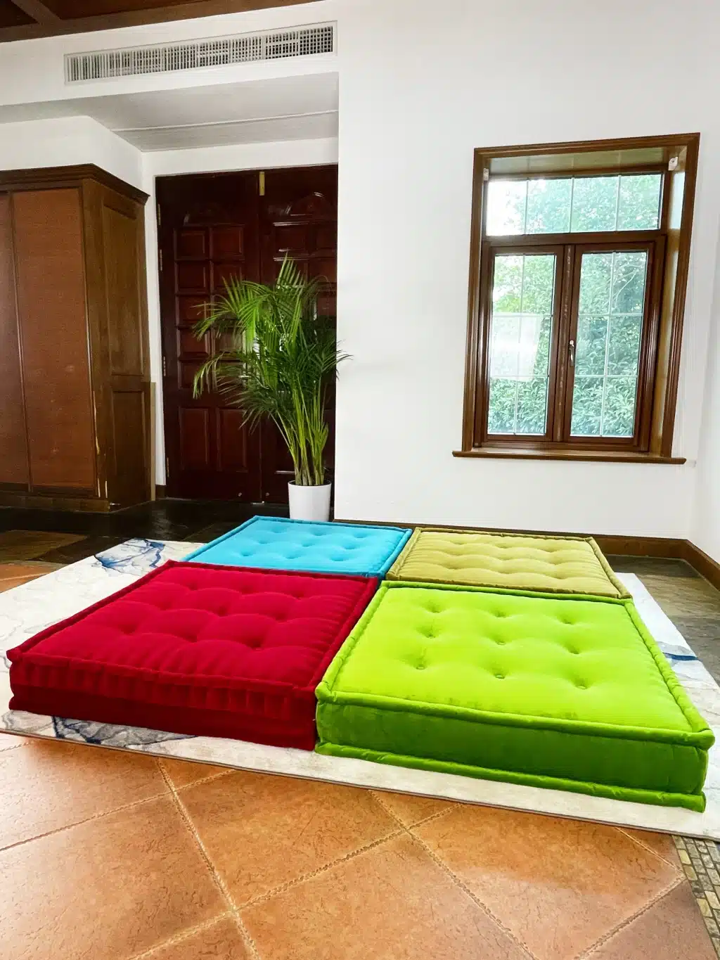 French Daybed Sofa : Erena