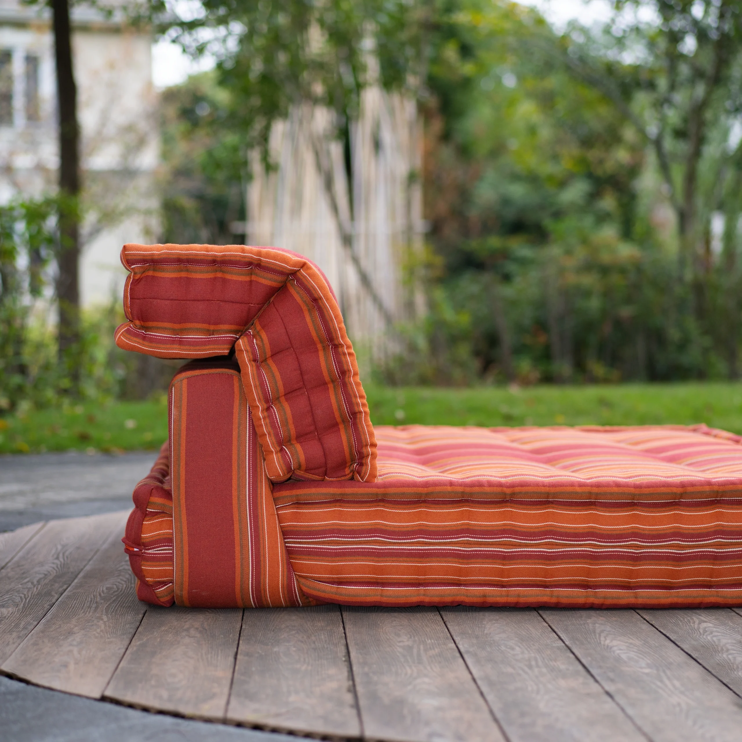 Outdoor Mah Jong Sofa - 4 Button Single Seater