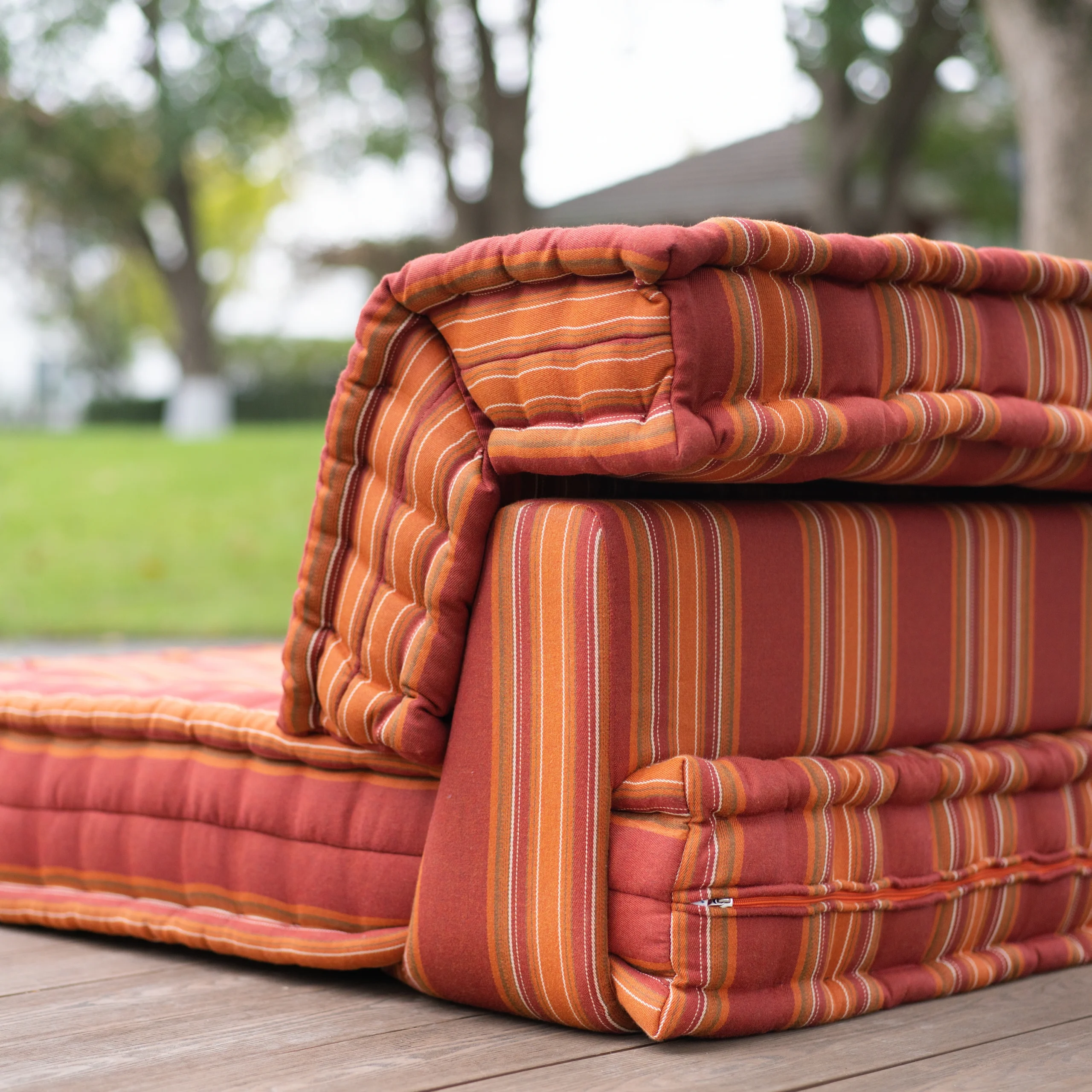 Outdoor Mah Jong Sofa - 4 Button Single Seater