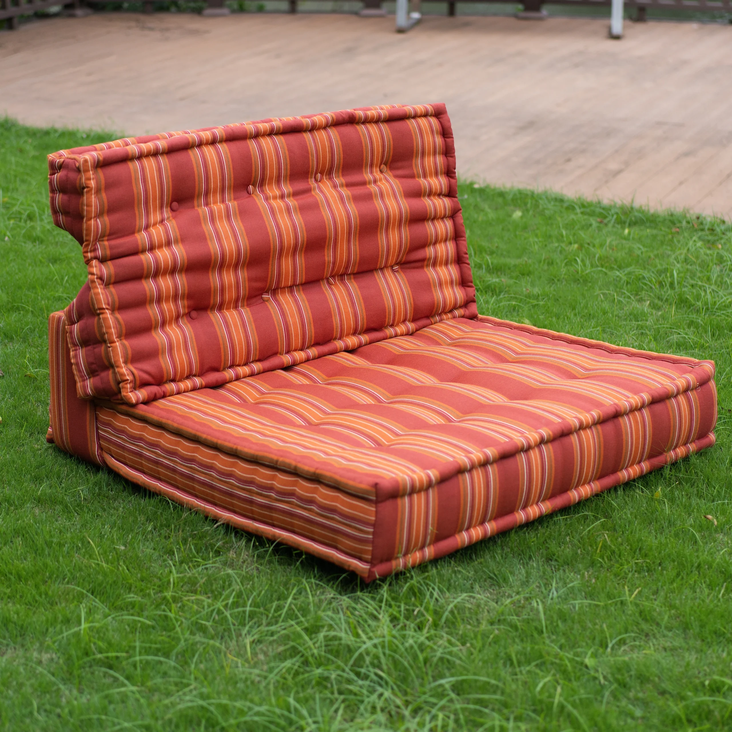 Outdoor Mah Jong Sofa - 4 Button Single Seater