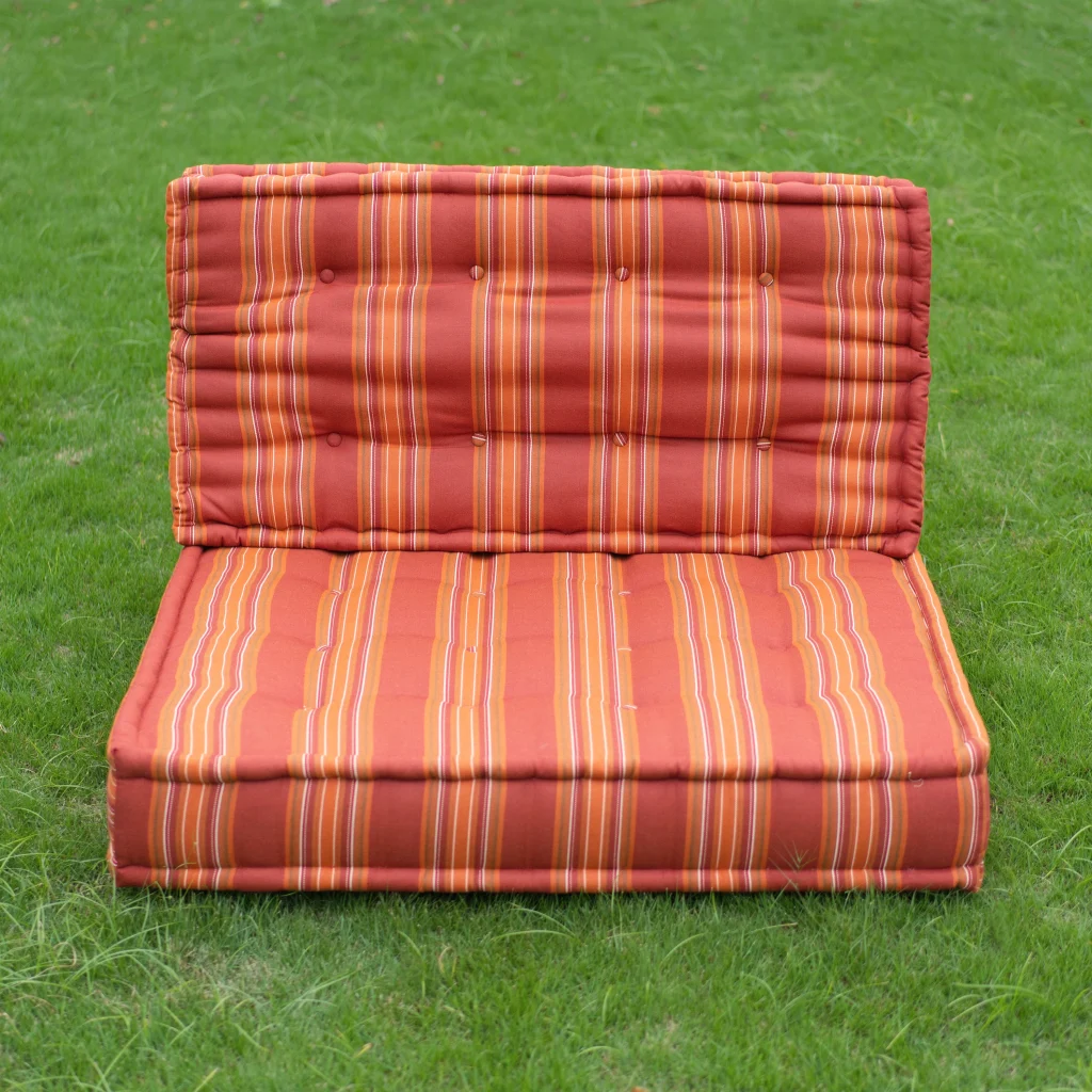 Outdoor Colorful Sofa : 4 Button Single Seater