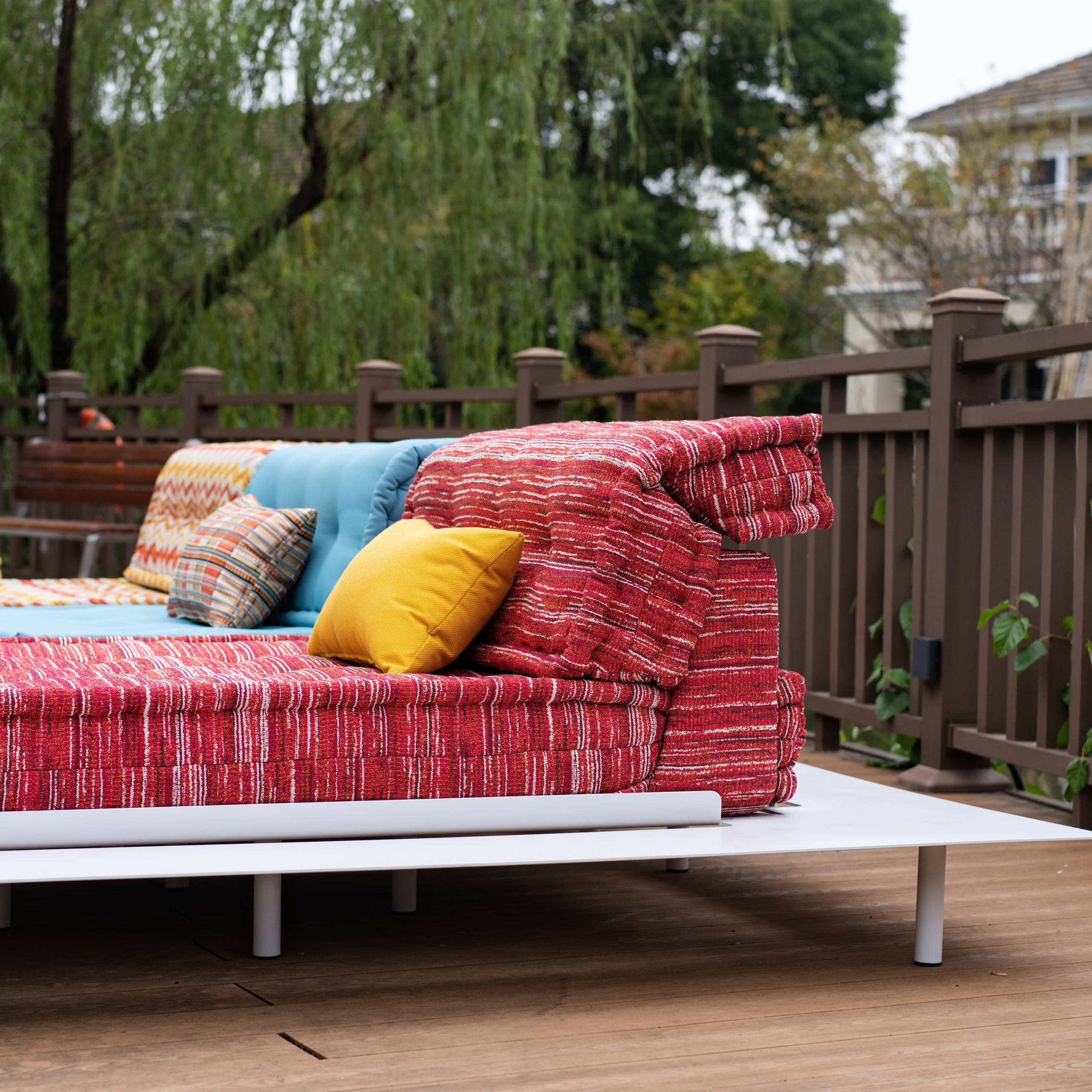 Outdoor Mah Jong Sofa Set: Lex