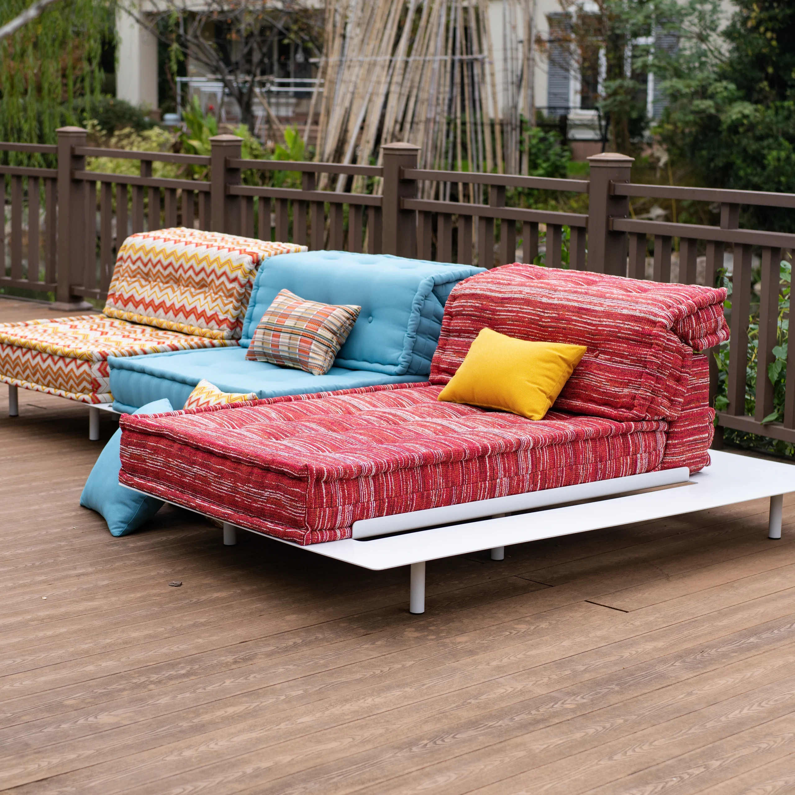 Outdoor Mah Jong Sofa Set: Lex