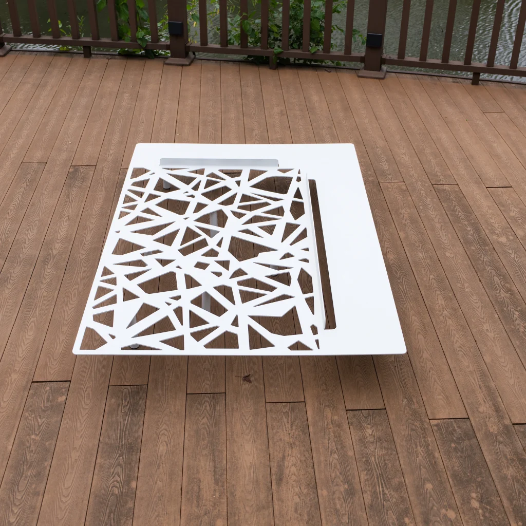 Outdoor lounge chair platform