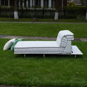 Outdoor Mah Jong Sofa Set: Reed