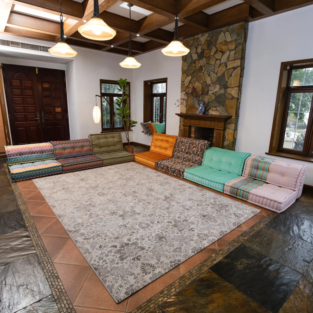French Daybed Sofa: Gina