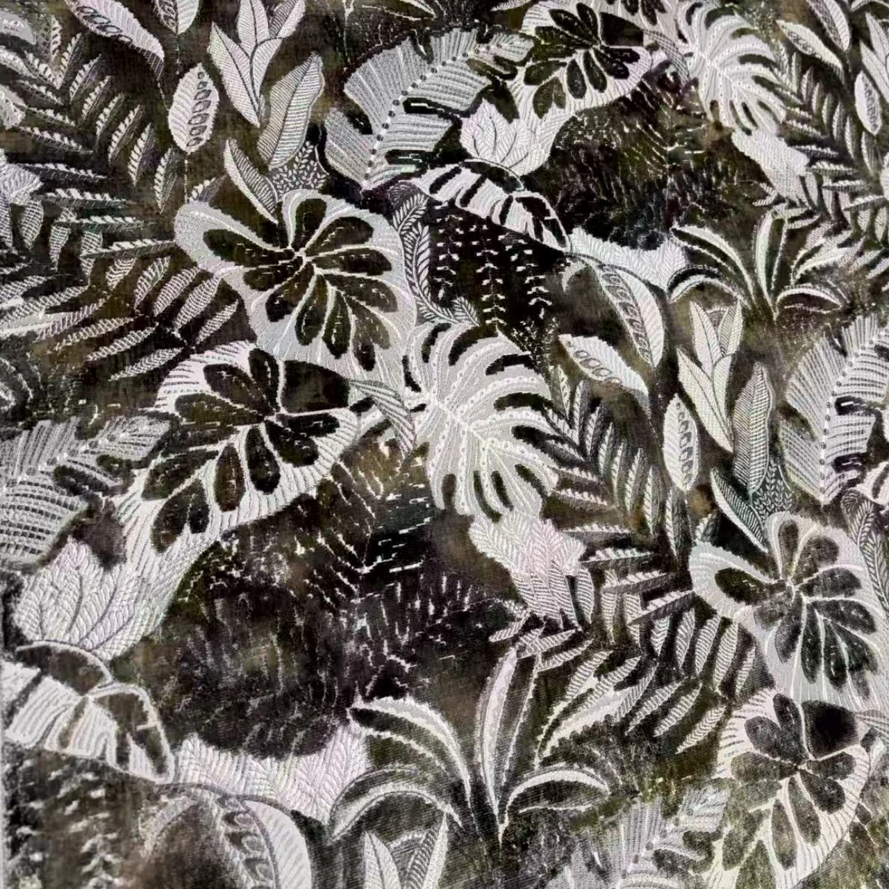 Fabric- Gorgeous Leaves 41