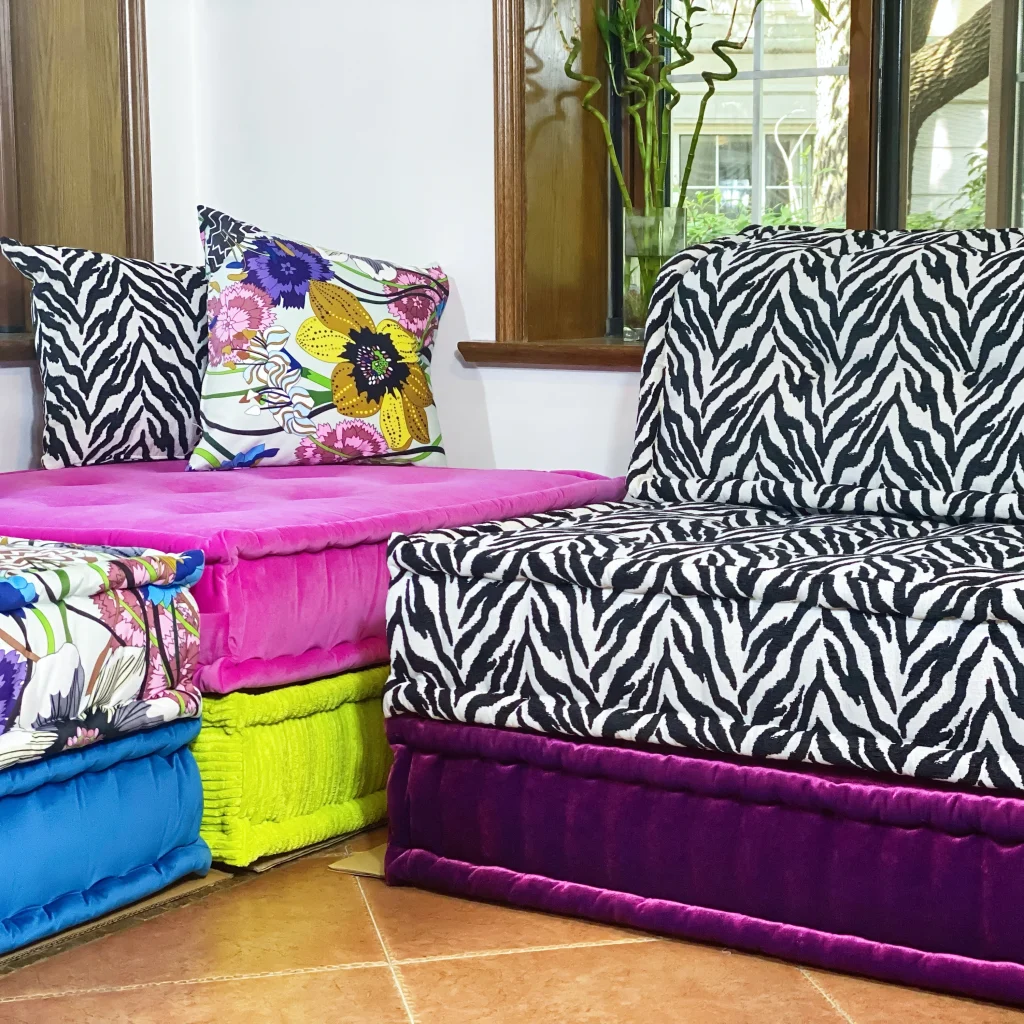 French Daybed Sofa: Levin