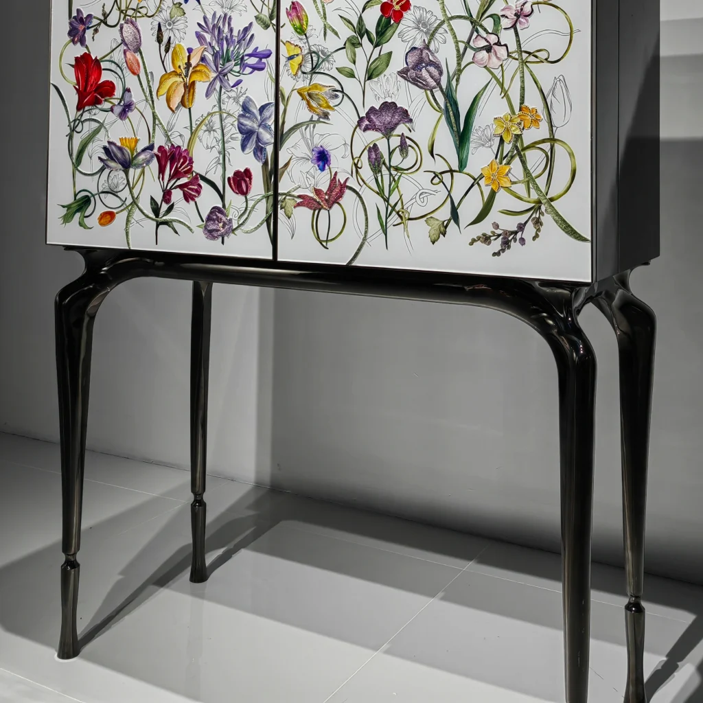 Crystal Inlay Furniture: Secret Garden Wine Cabinet (White)