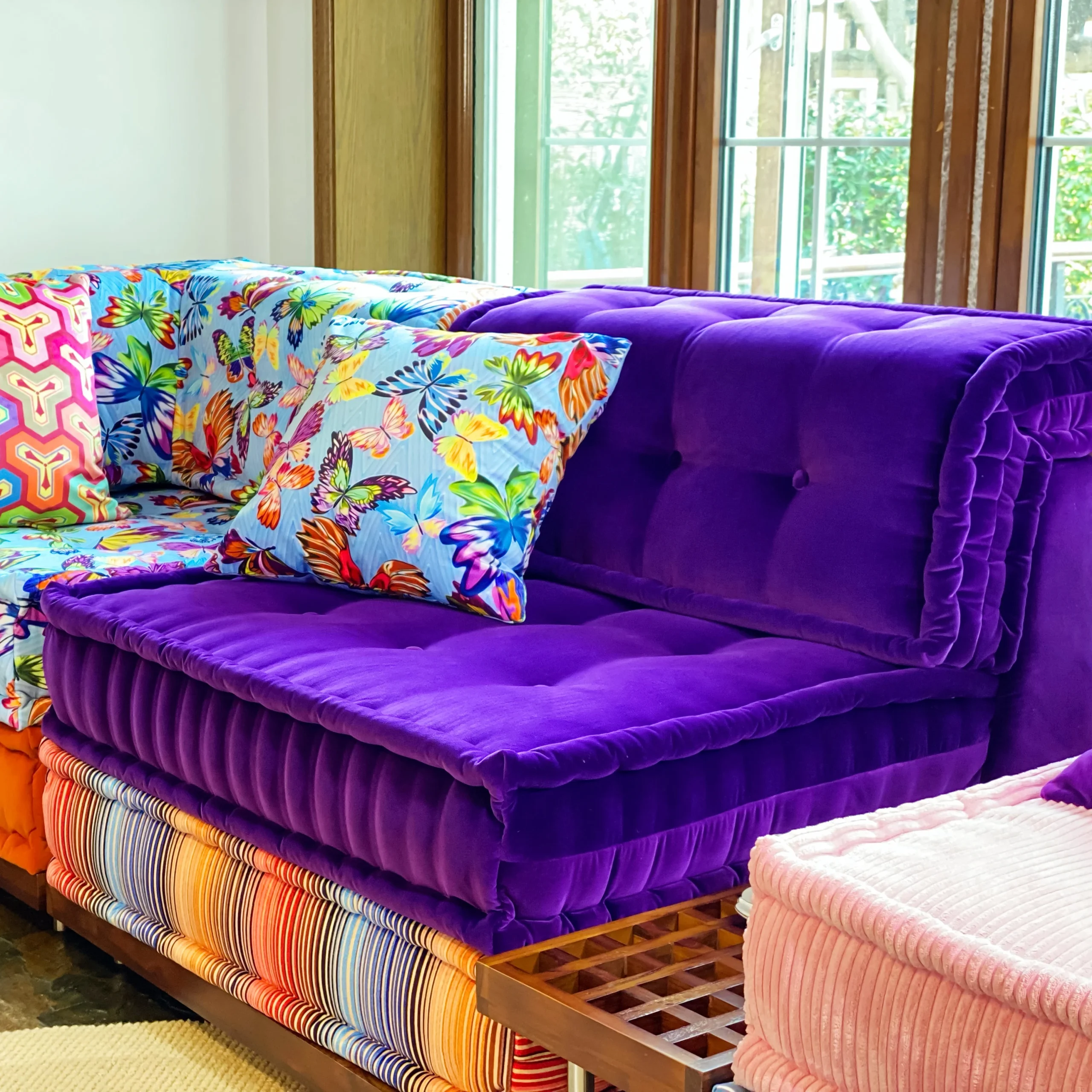 French Daybed Sofa: Nikki