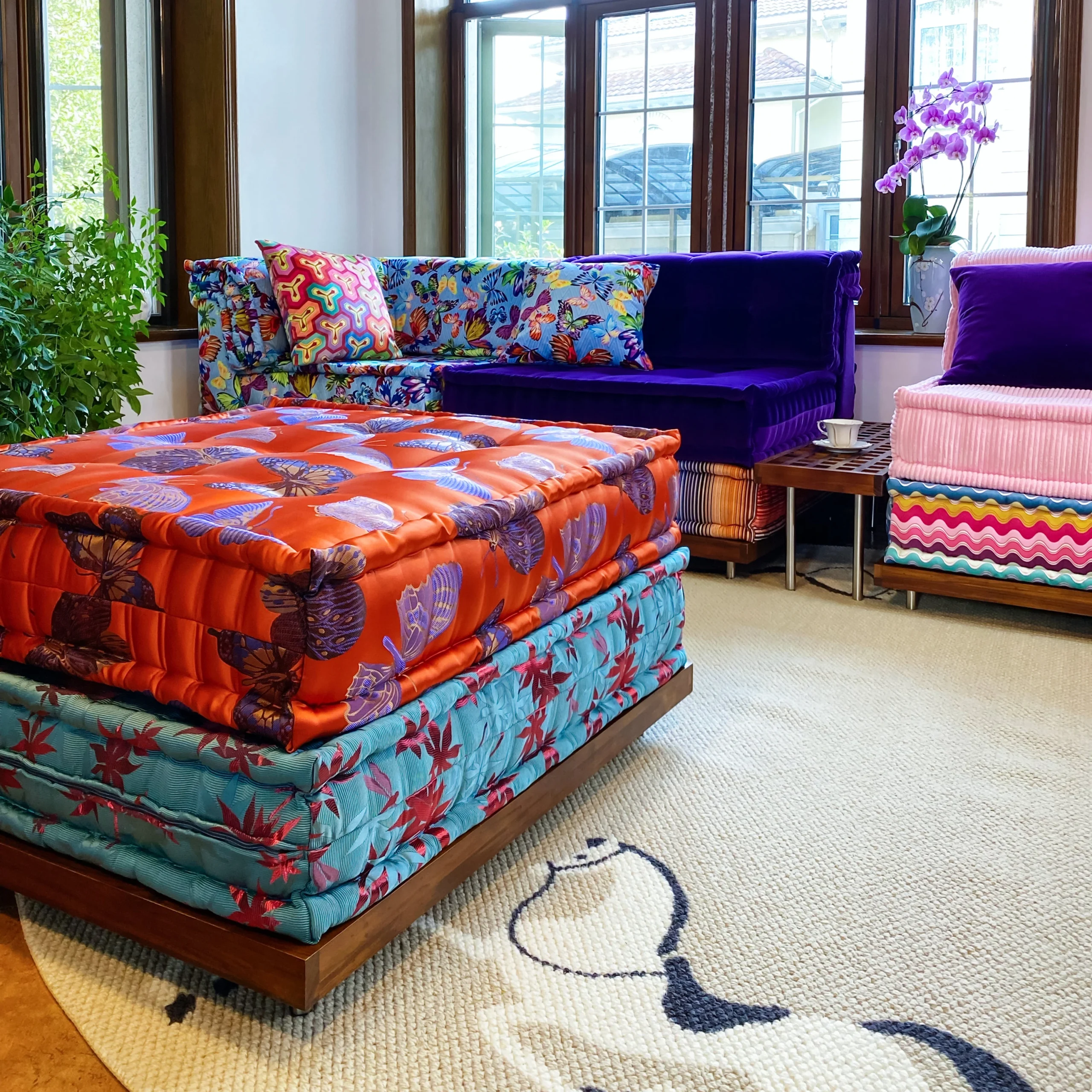 French Daybed Sofa: Nikki