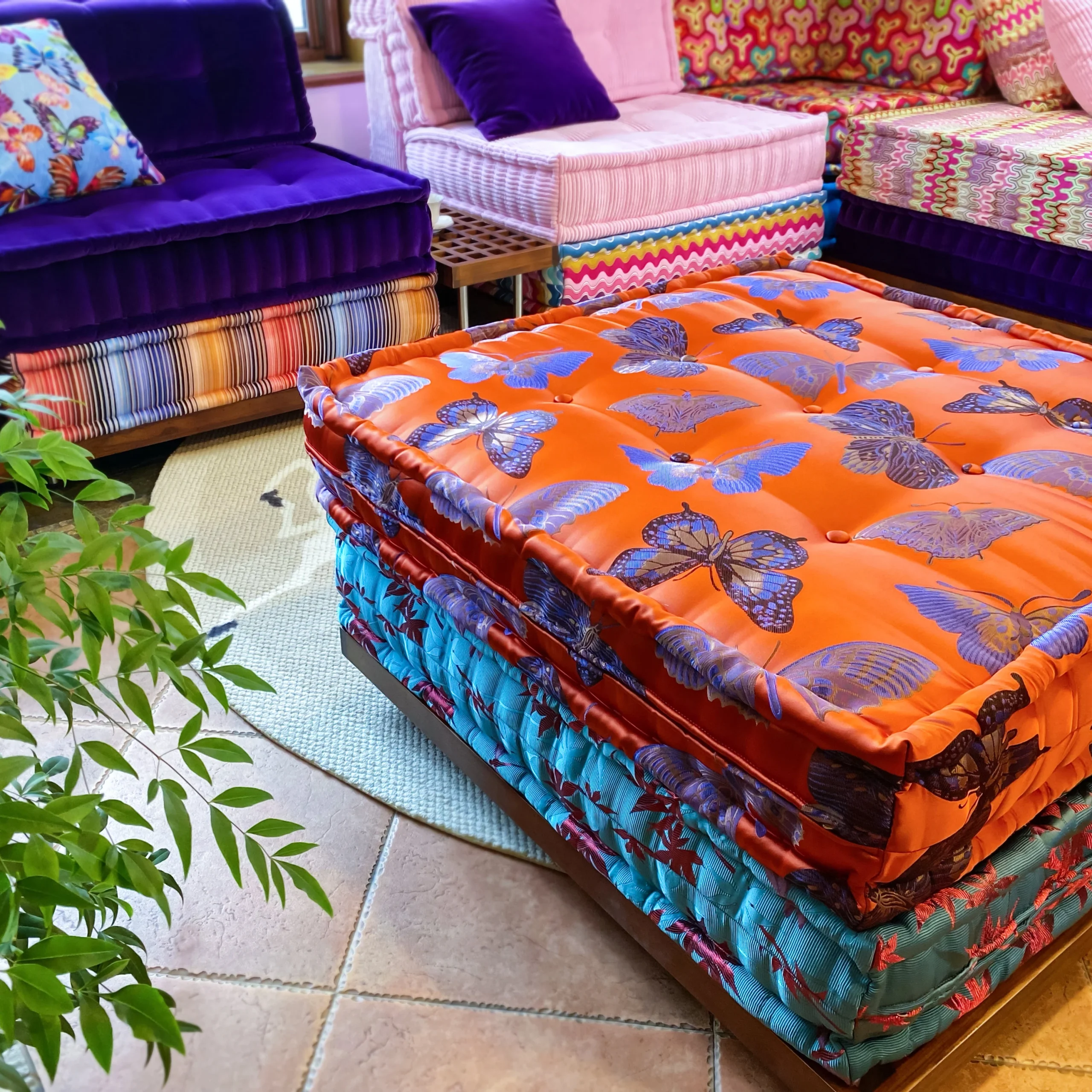 French Daybed Sofa: Nikki