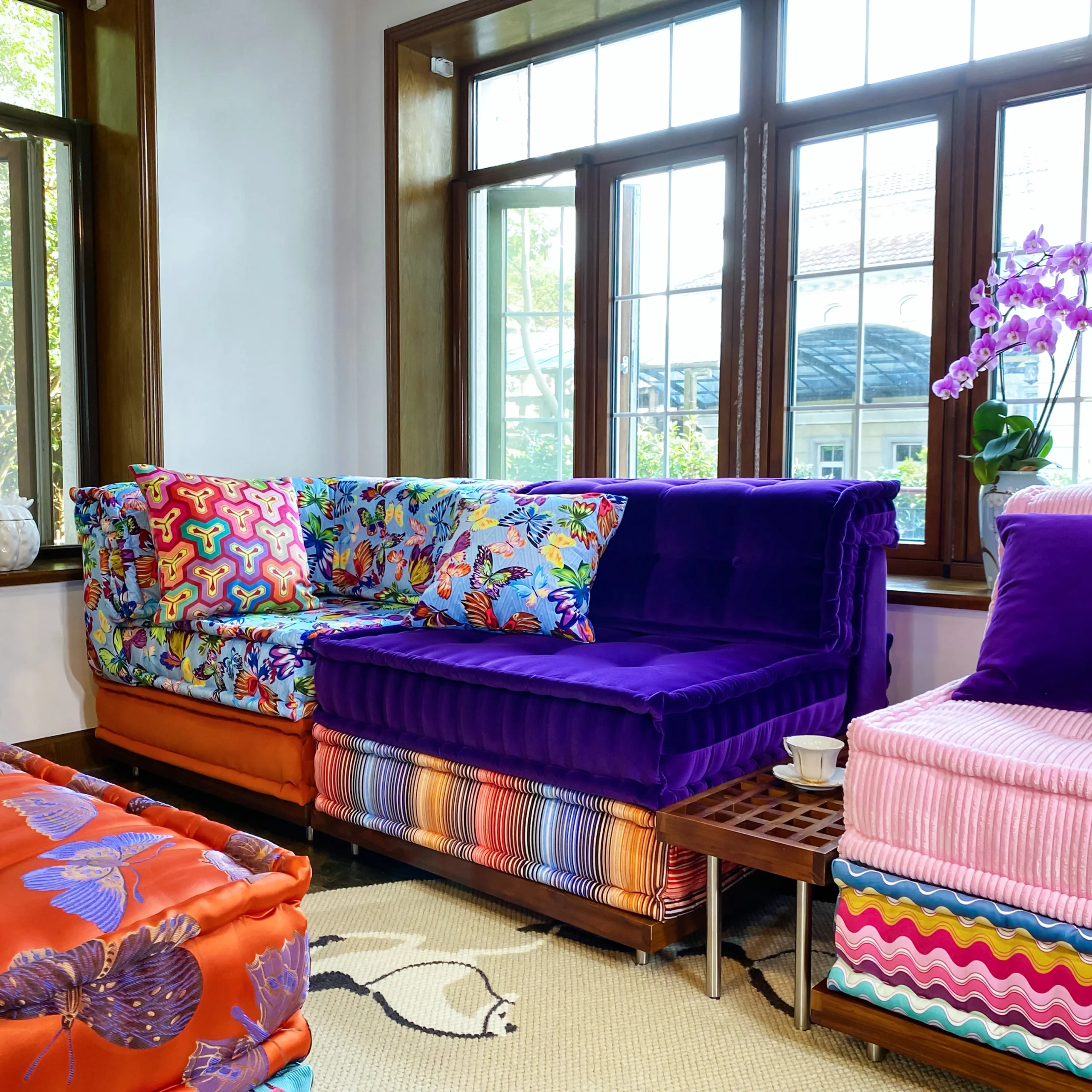 French Daybed Sofa: Nikki