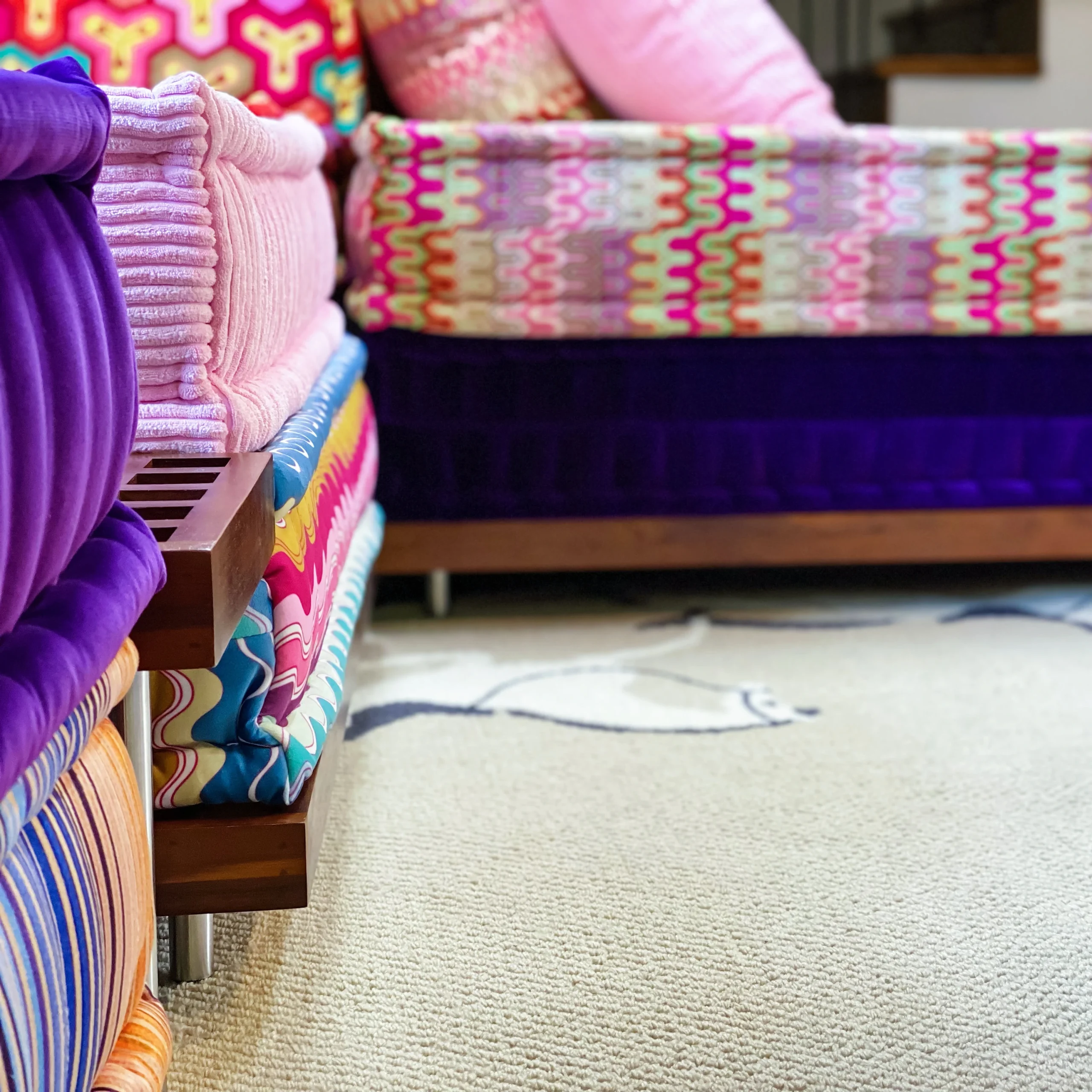 French Daybed Sofa: Nikki