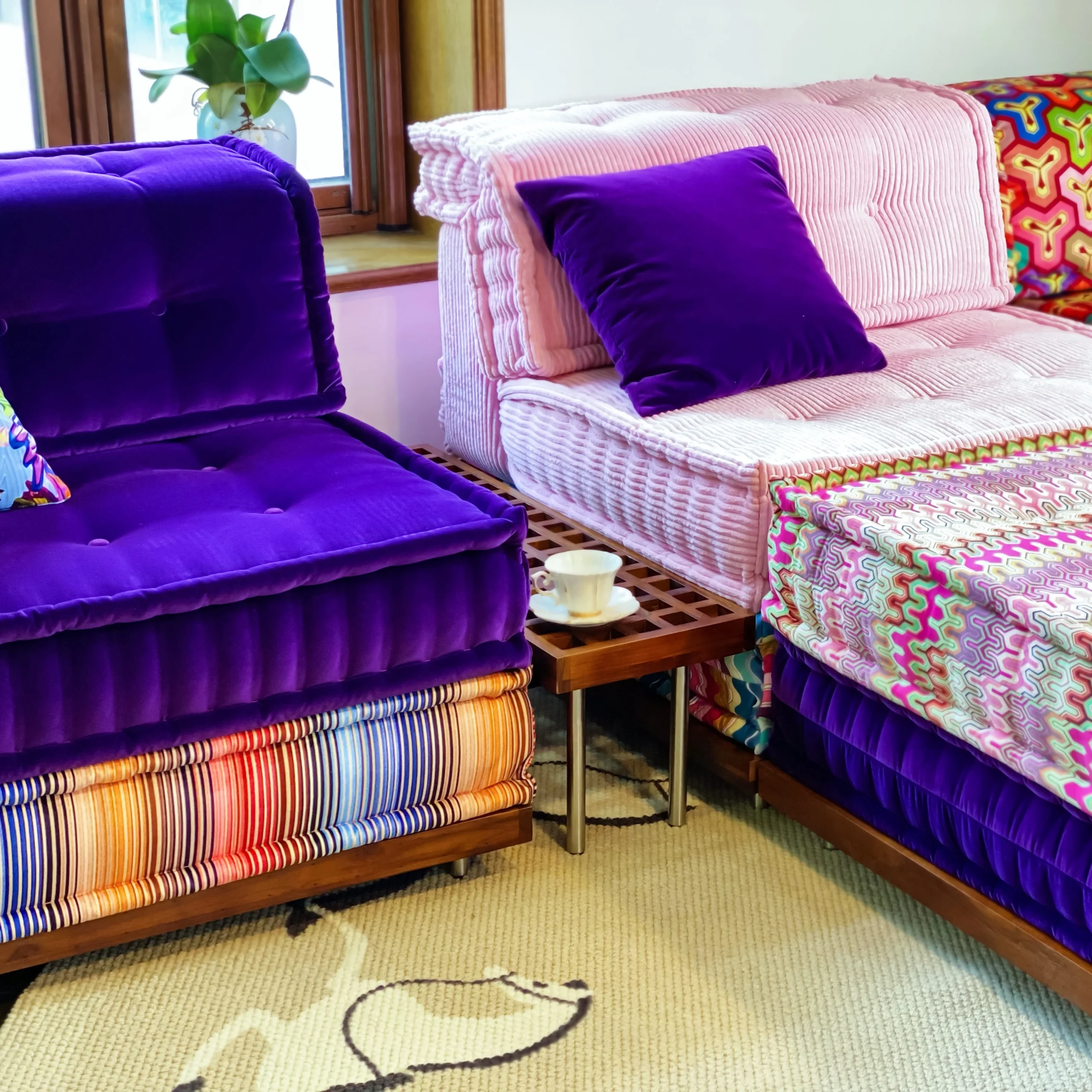 French Daybed Sofa: Nikki