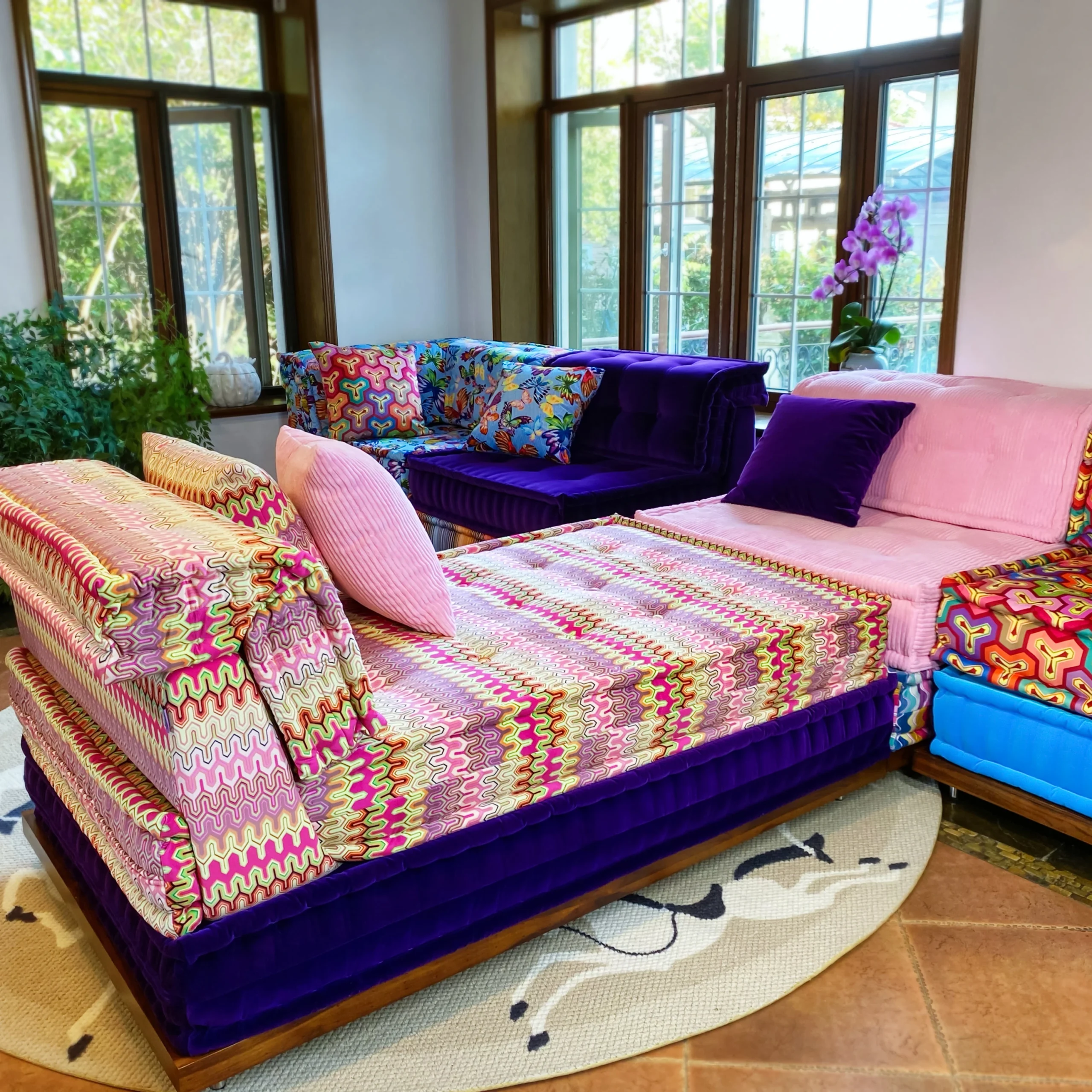 French Daybed Sofa: Nikki