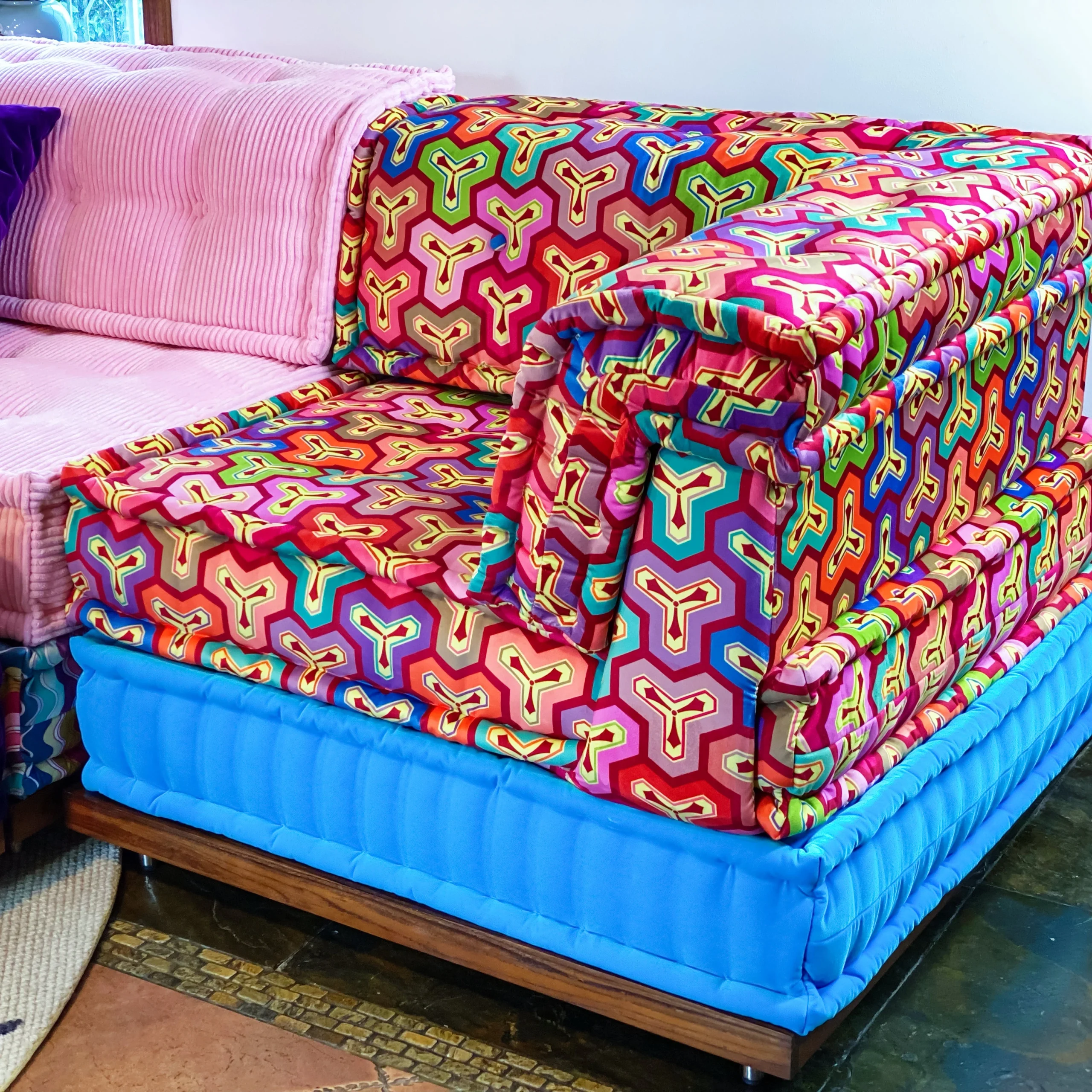 French Daybed Sofa: Nikki