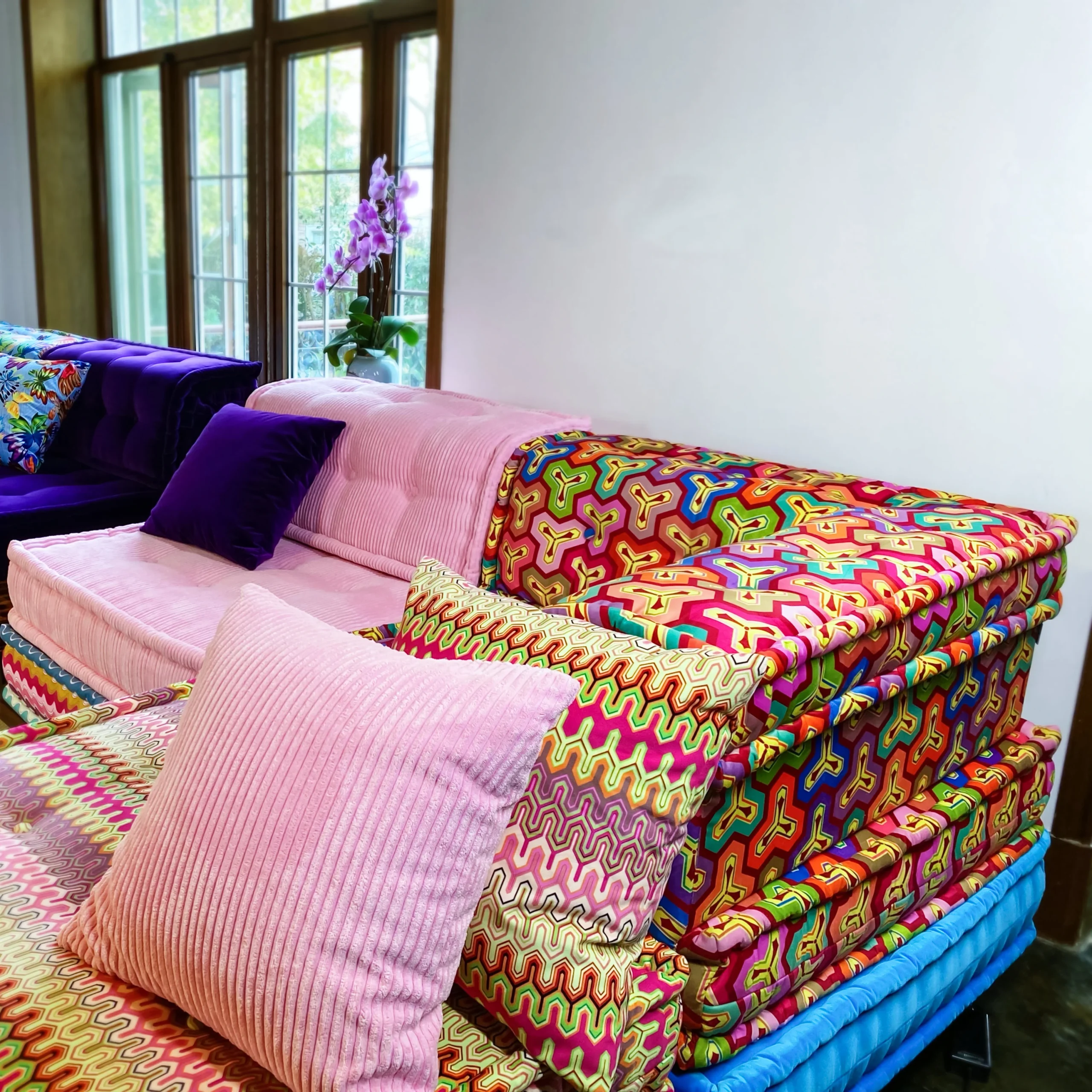 French Daybed Sofa: Nikki