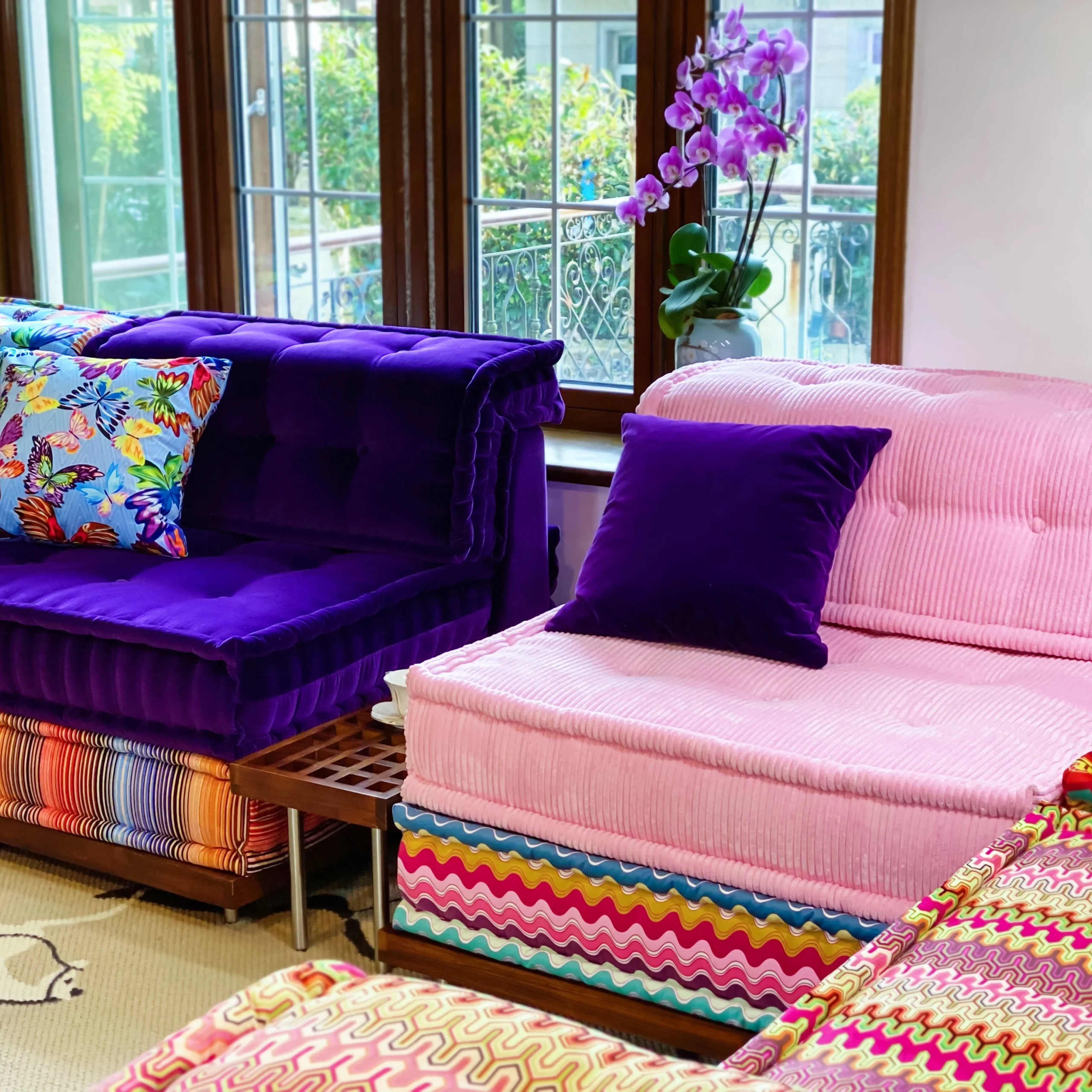 French Daybed Sofa: Nikki