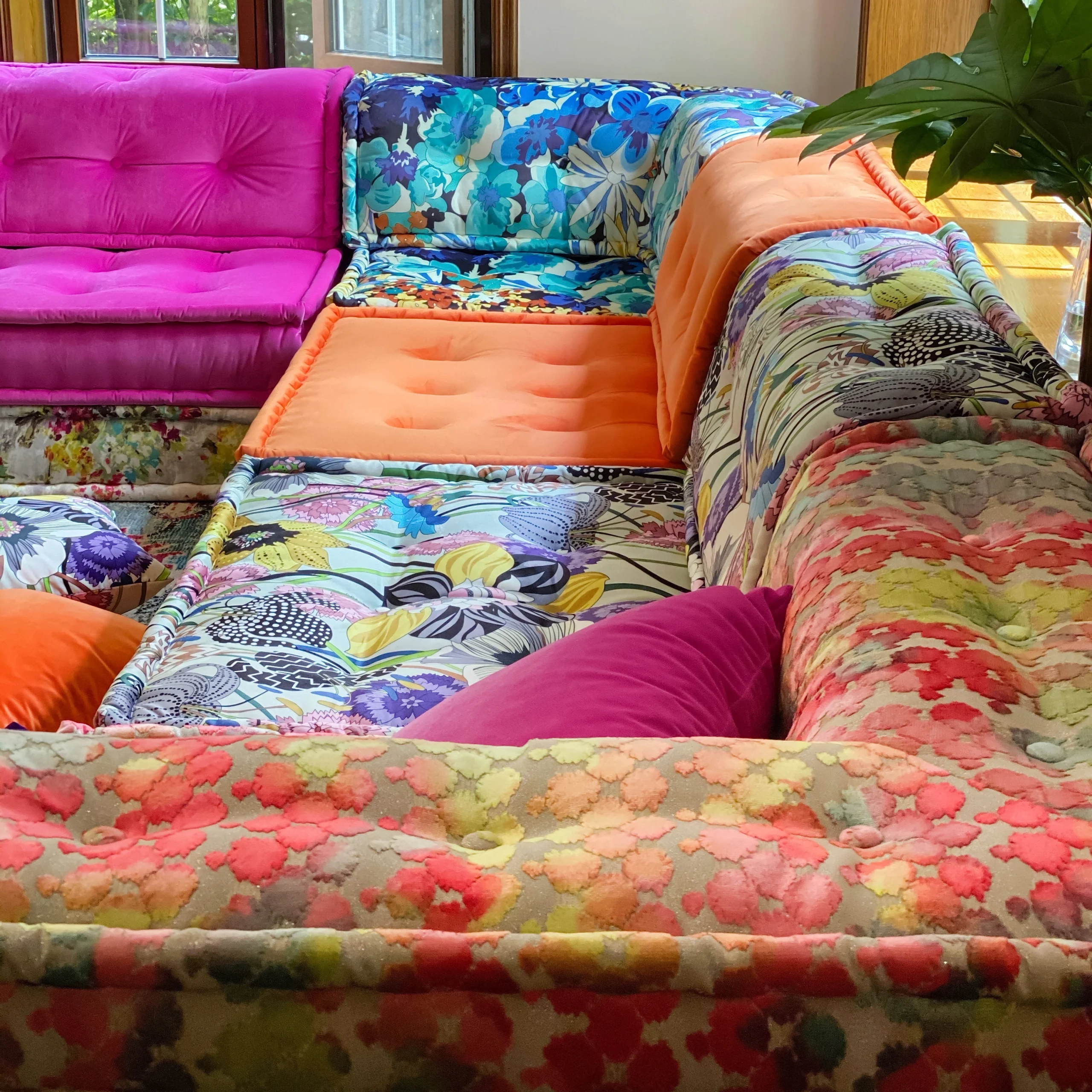 French Daybed Sofa: Nissa