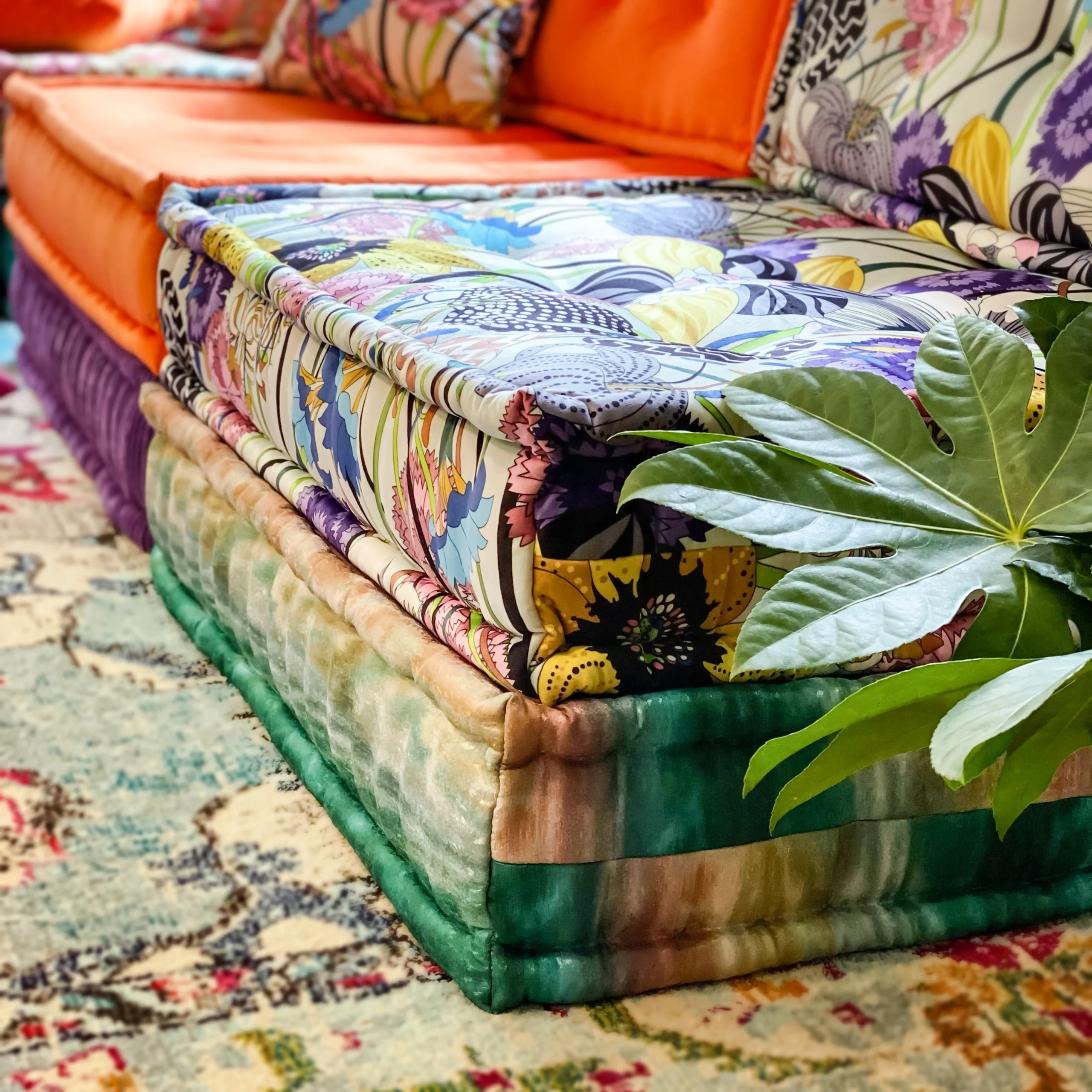 French Daybed Sofa: Nissa