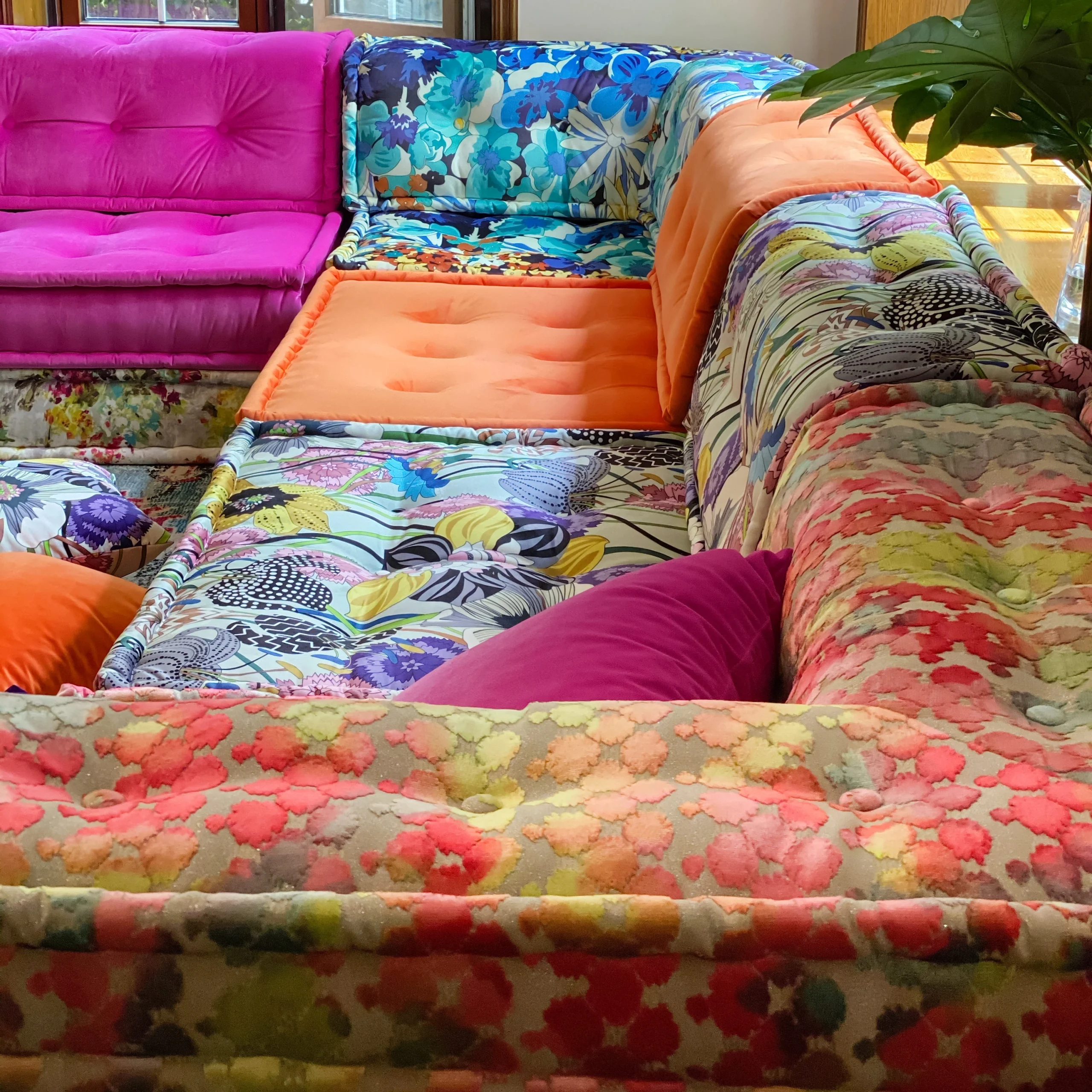 French Daybed Sofa: Nissa