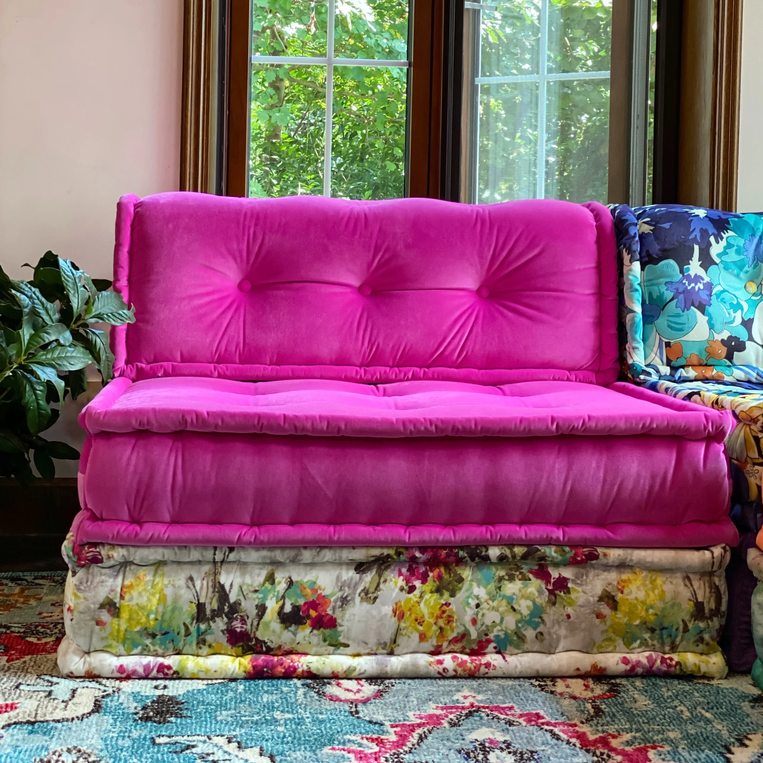 French Daybed Sofa: Nissa