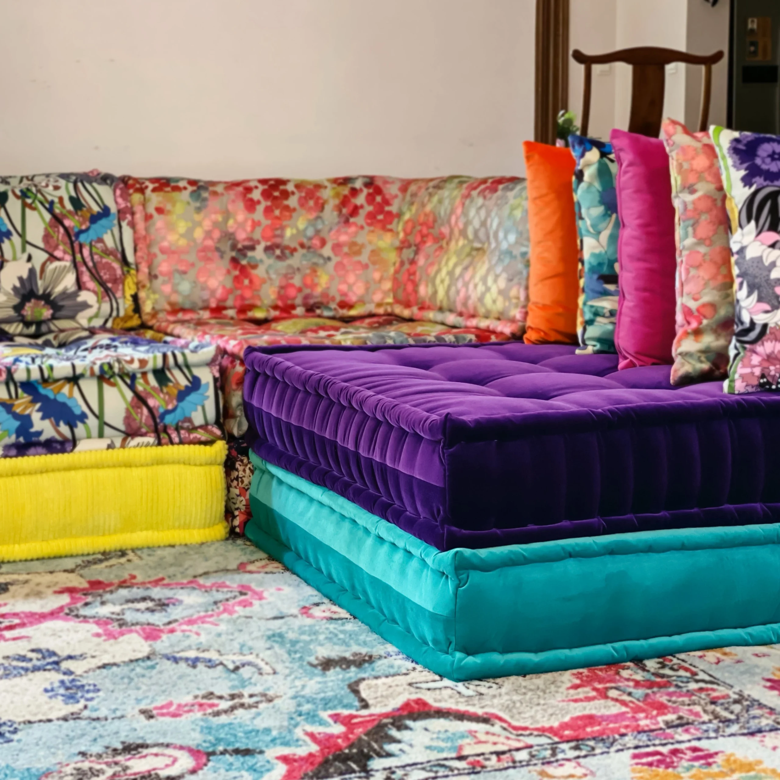 French Daybed Sofa: Nissa