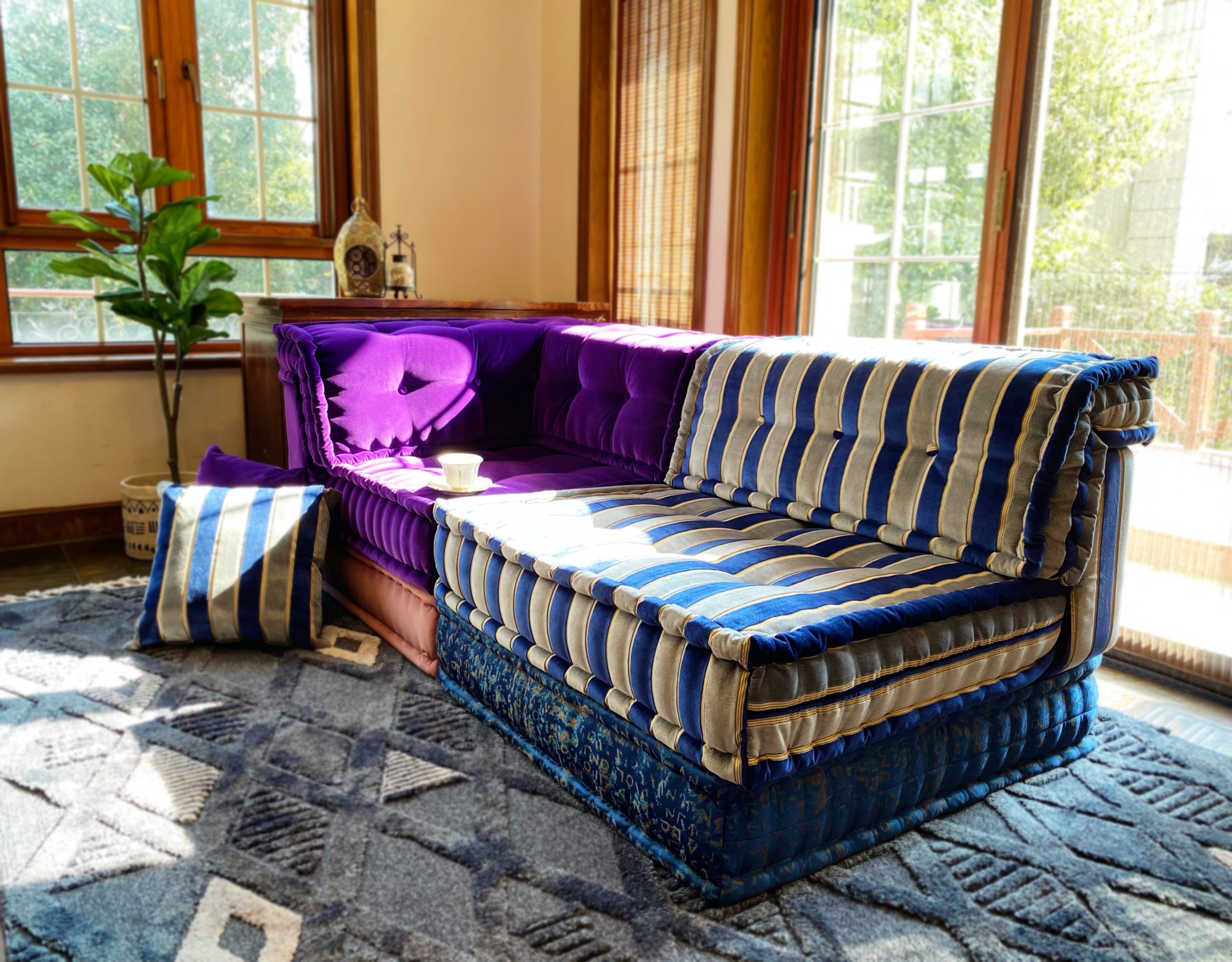 French Daybed Sofa: Victoria