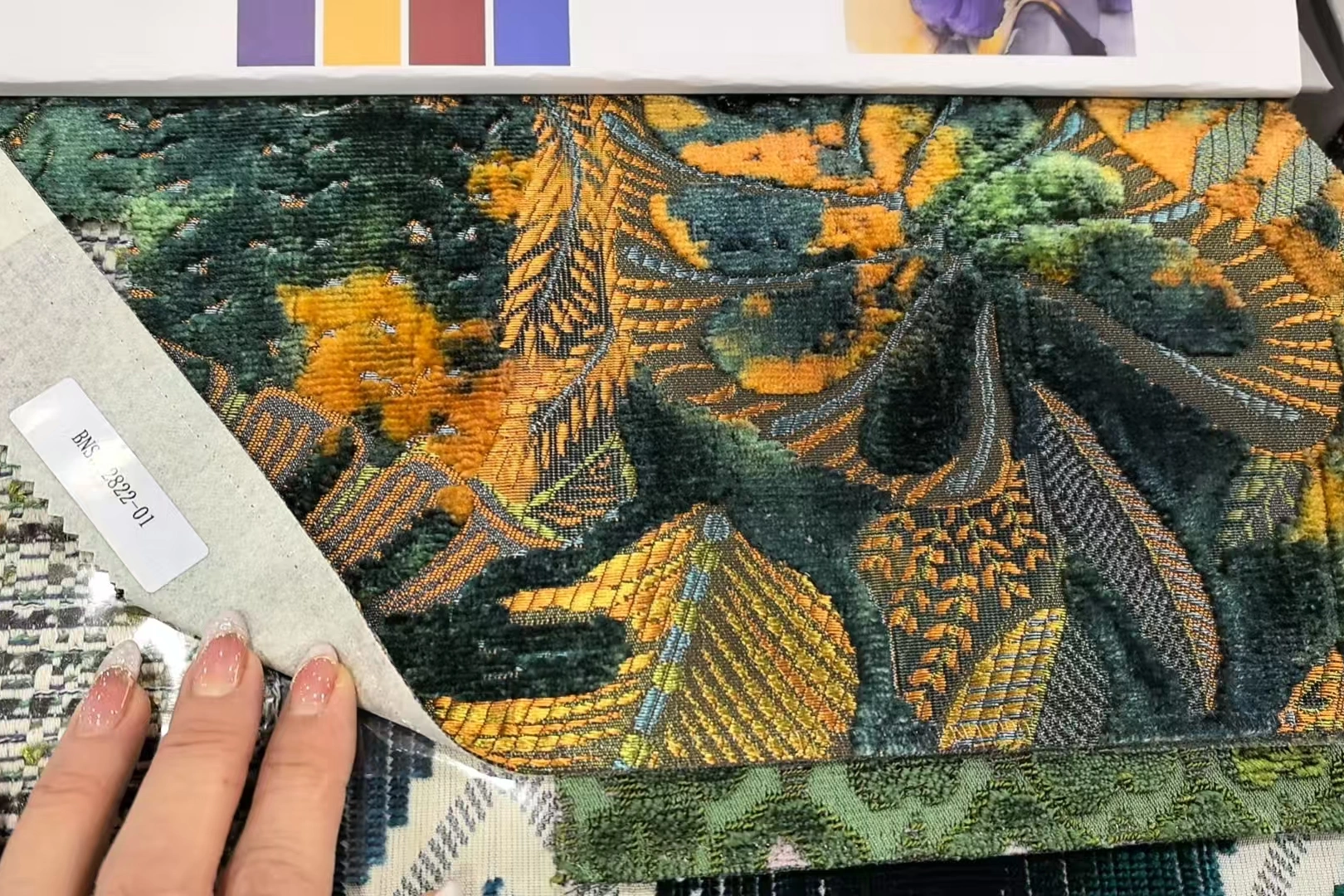 Fabric- Gorgeous Leafs 01