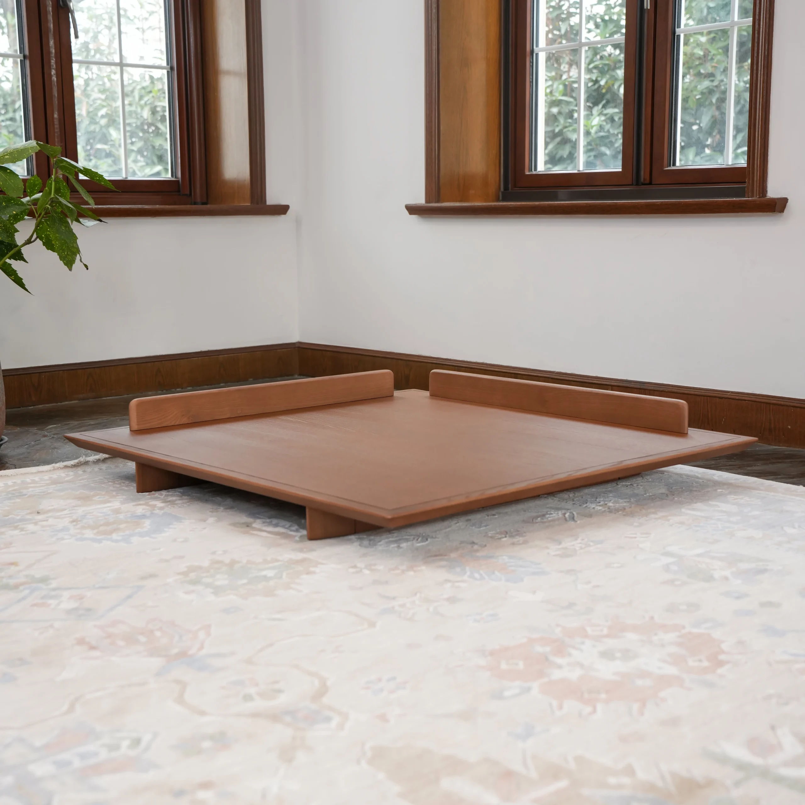 Indoor wood base - small corner