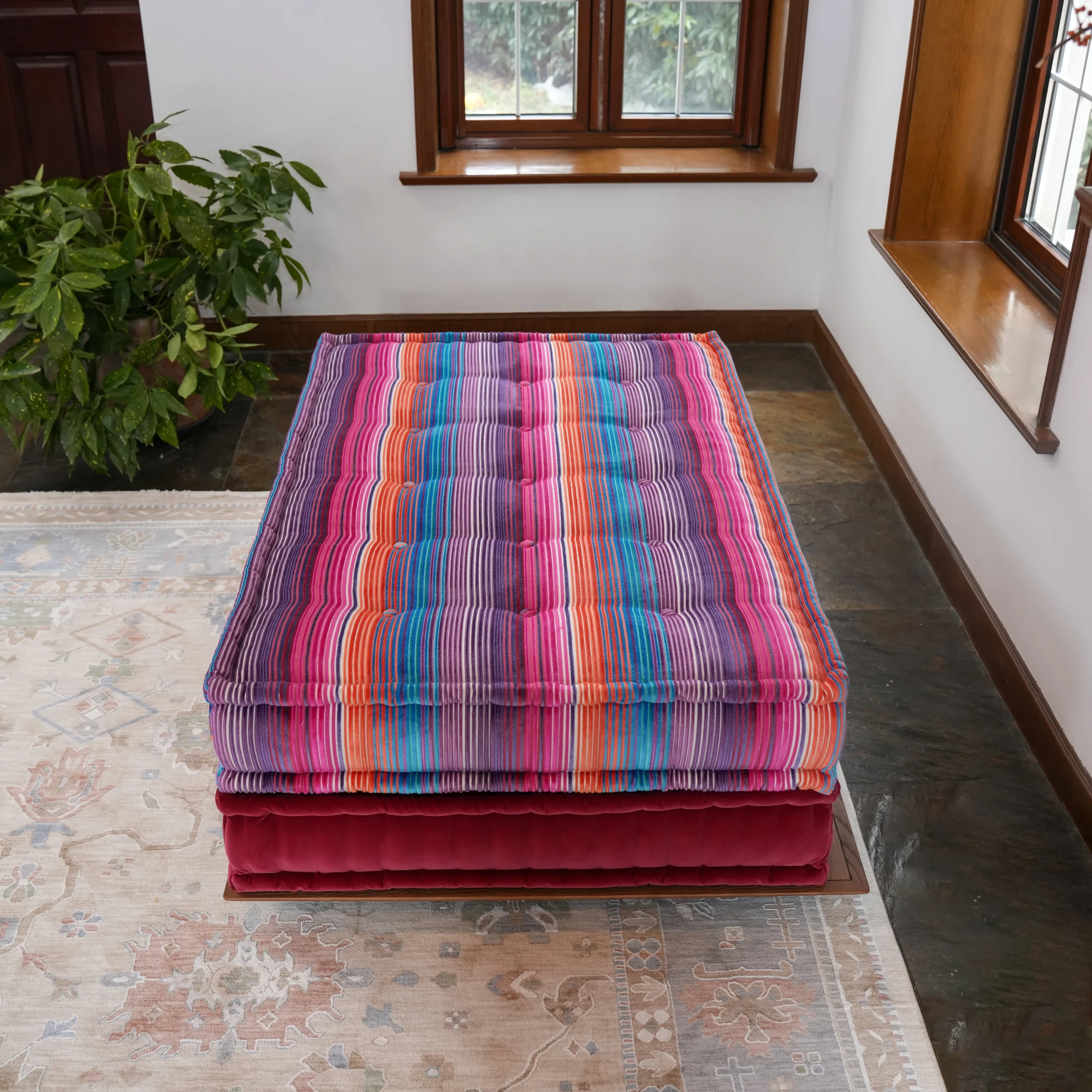 French Daybed Sofa: Diana