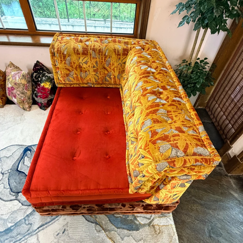 French Daybed Sofa: Cassie