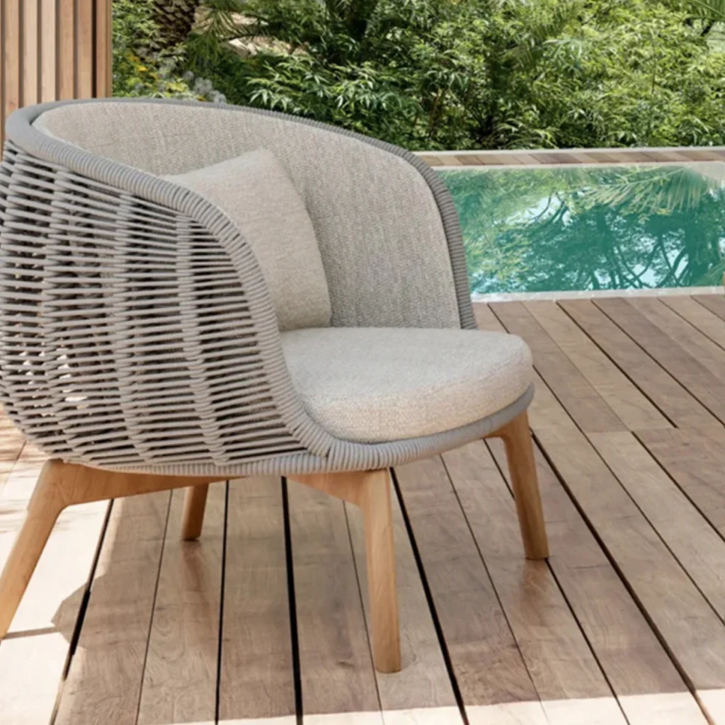 Outdoor Furniture: BAGEL Lounge Armchair