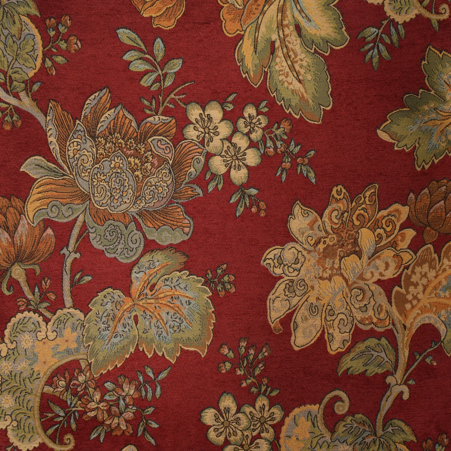 Crimson Jardin