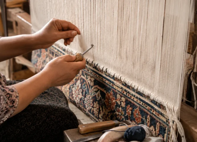 Hand-Knotted vs. Hand-Tufted Rugs: What's the Difference?