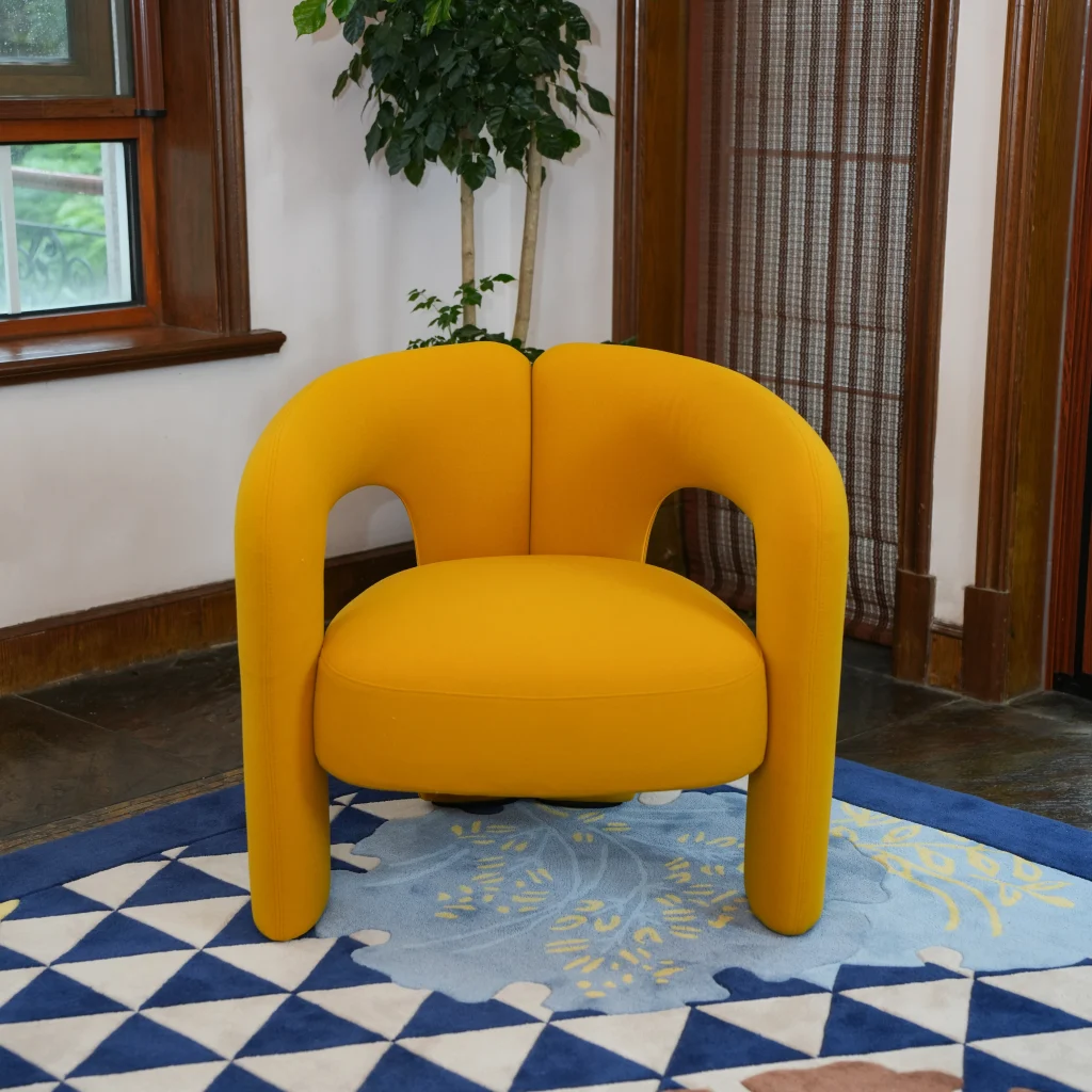 Armchair : Cassina Dudet