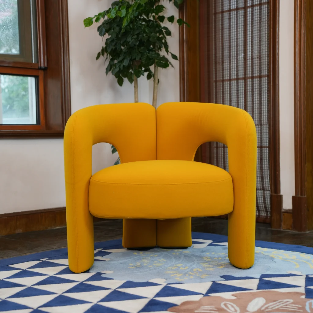 Armchair : Cassina Dudet