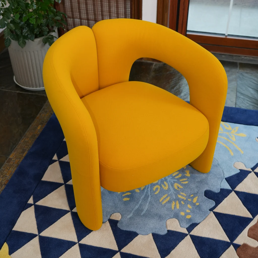 Armchair : Cassina Dudet