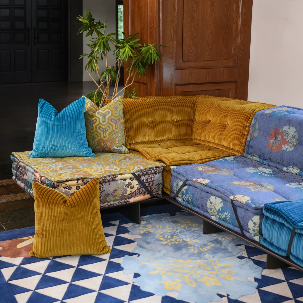 French Daybed Sofa : Mari