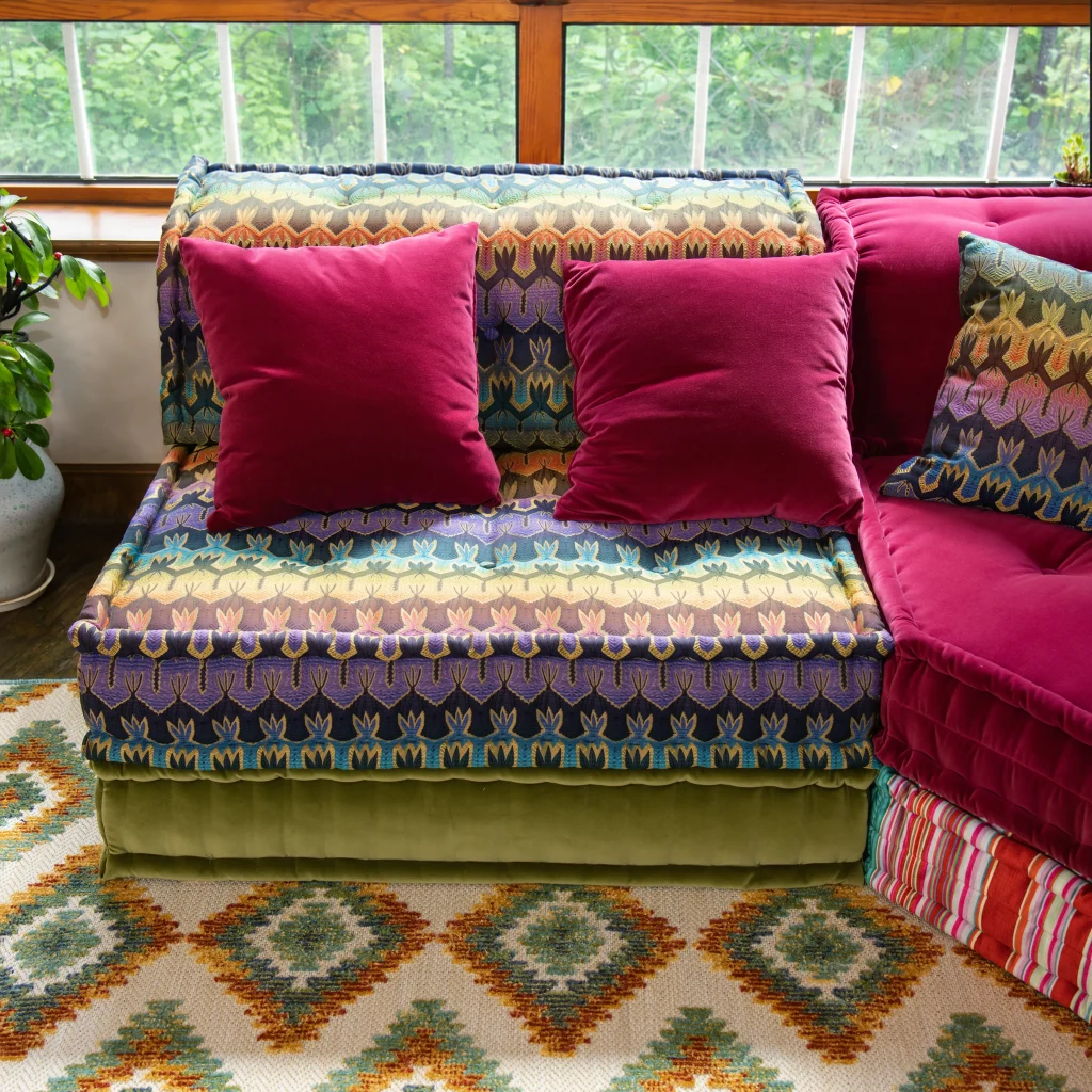 French Daybed Sofa : Emaan