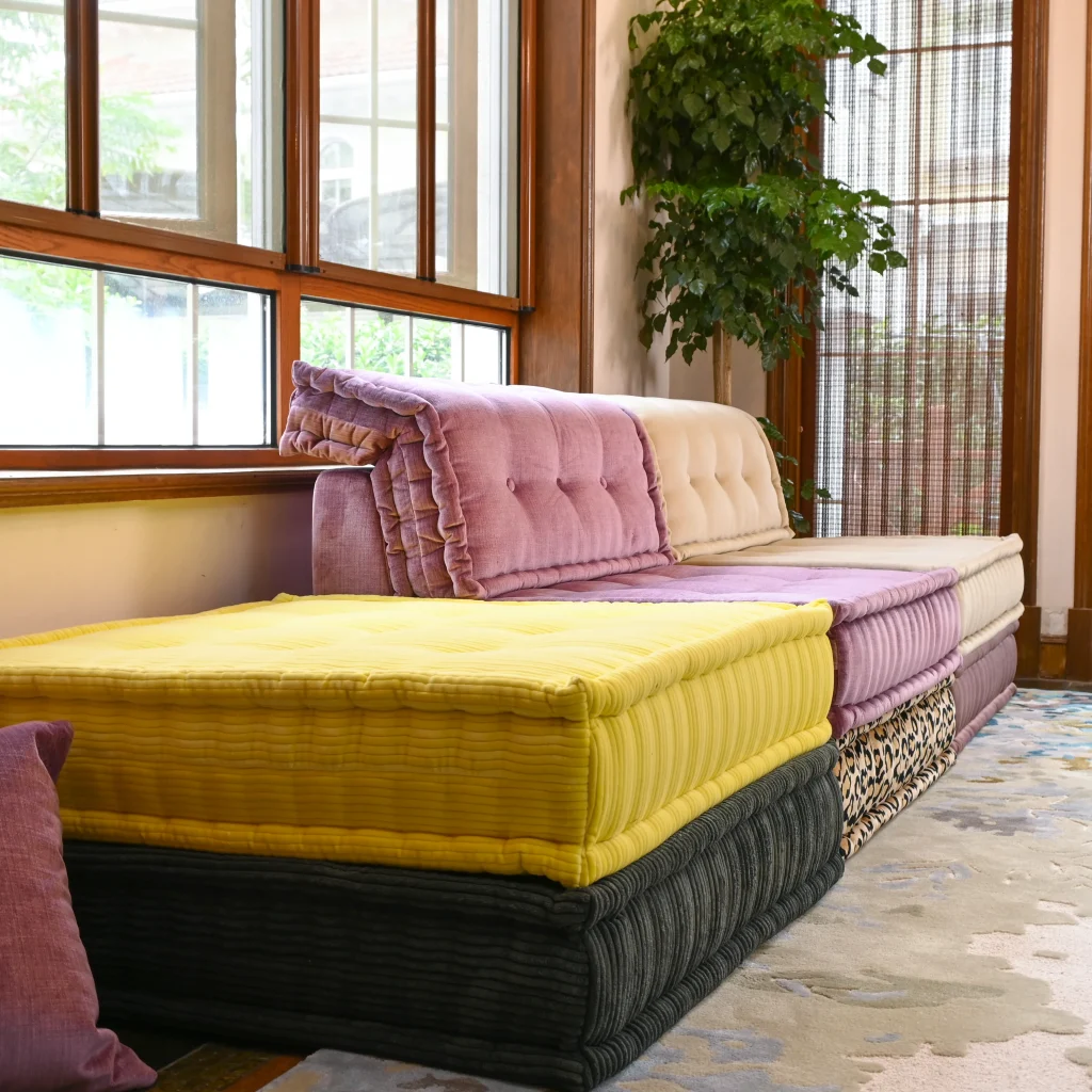 French Daybed Sofa : Jill