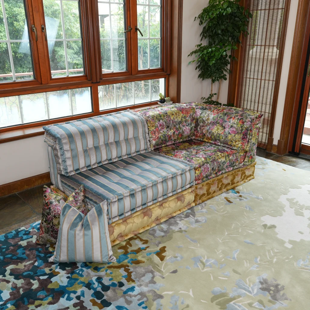 French Daybed Sofa : Sari