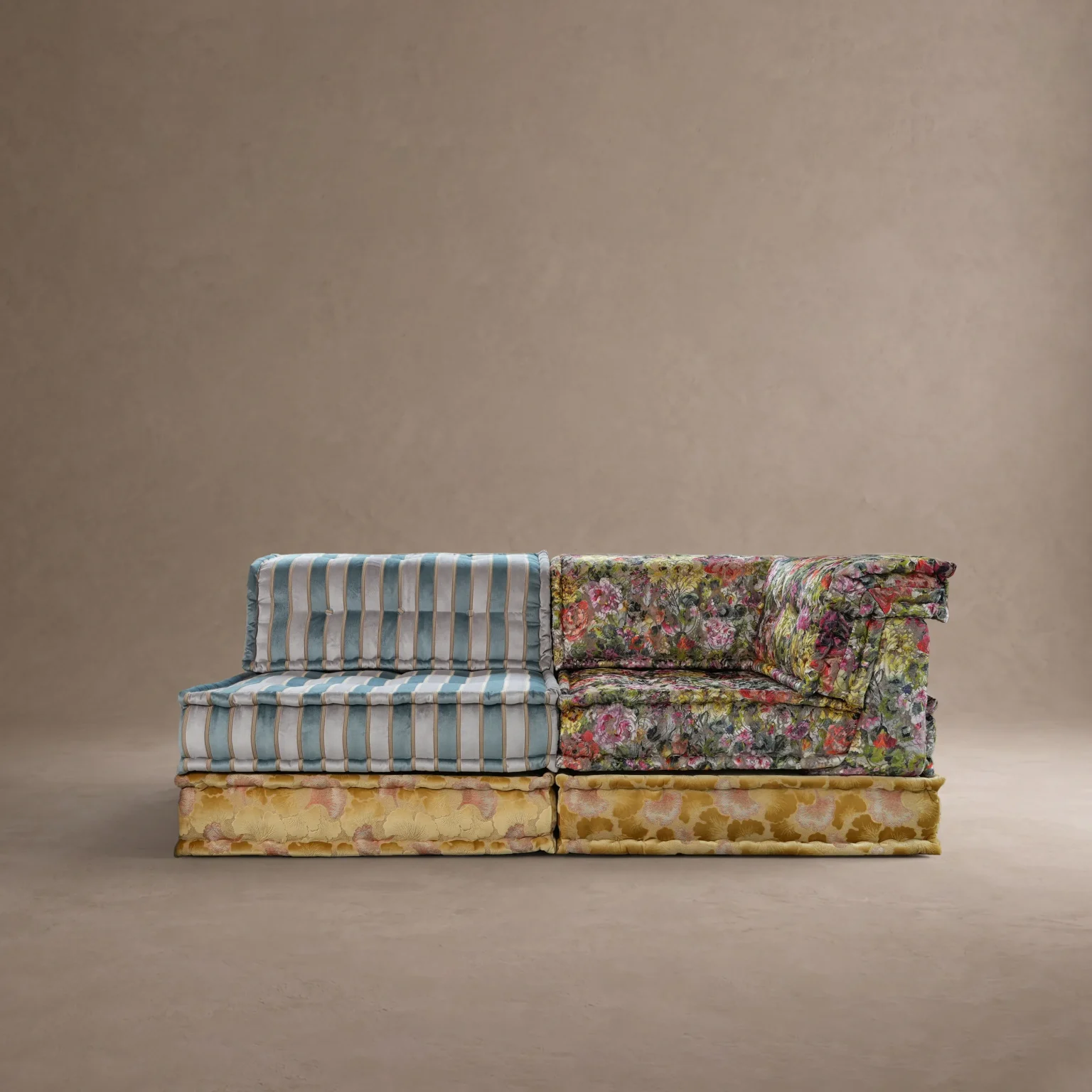 French Daybed Sofa : Sari